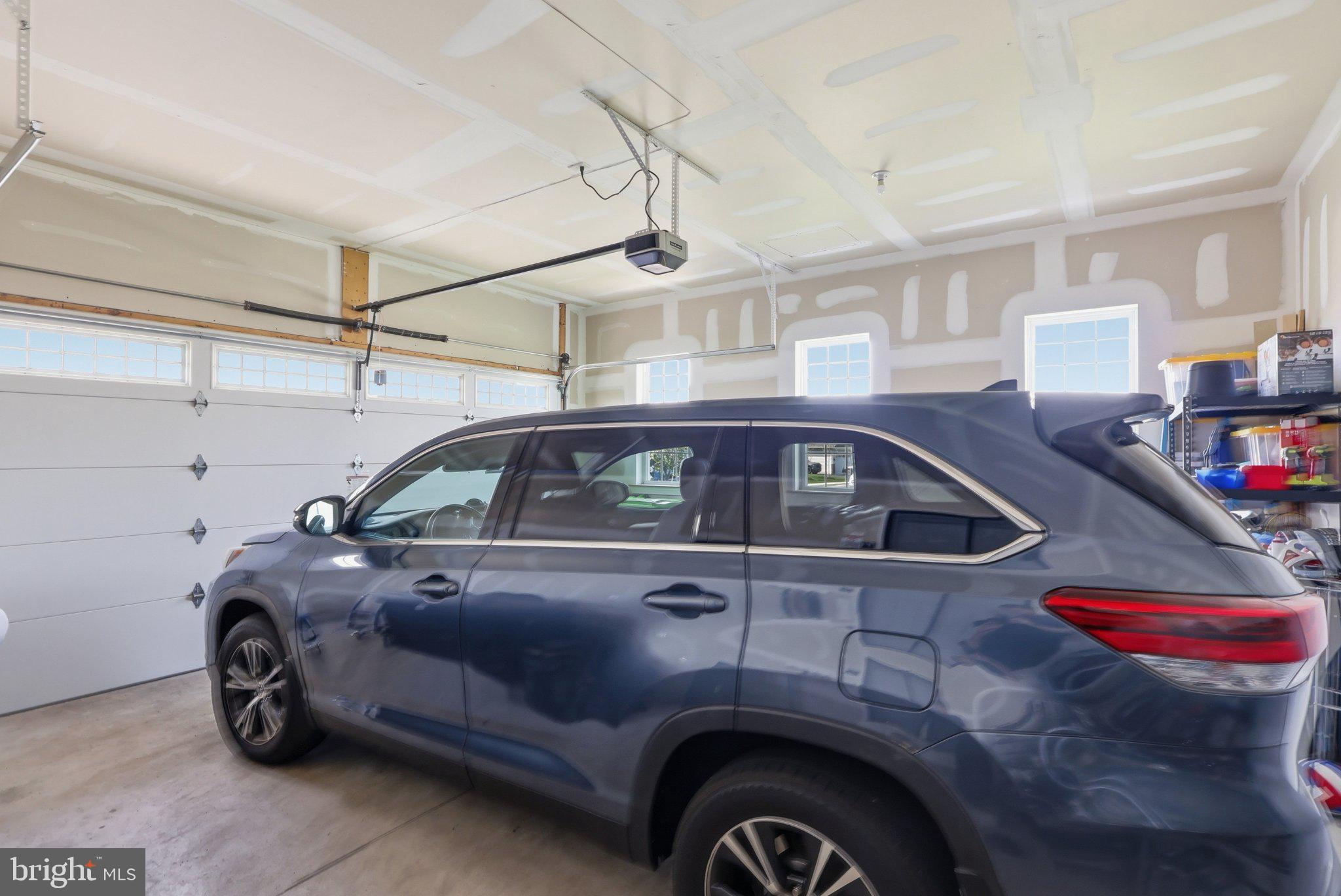 MAINLAND POINTE 1 - Residential