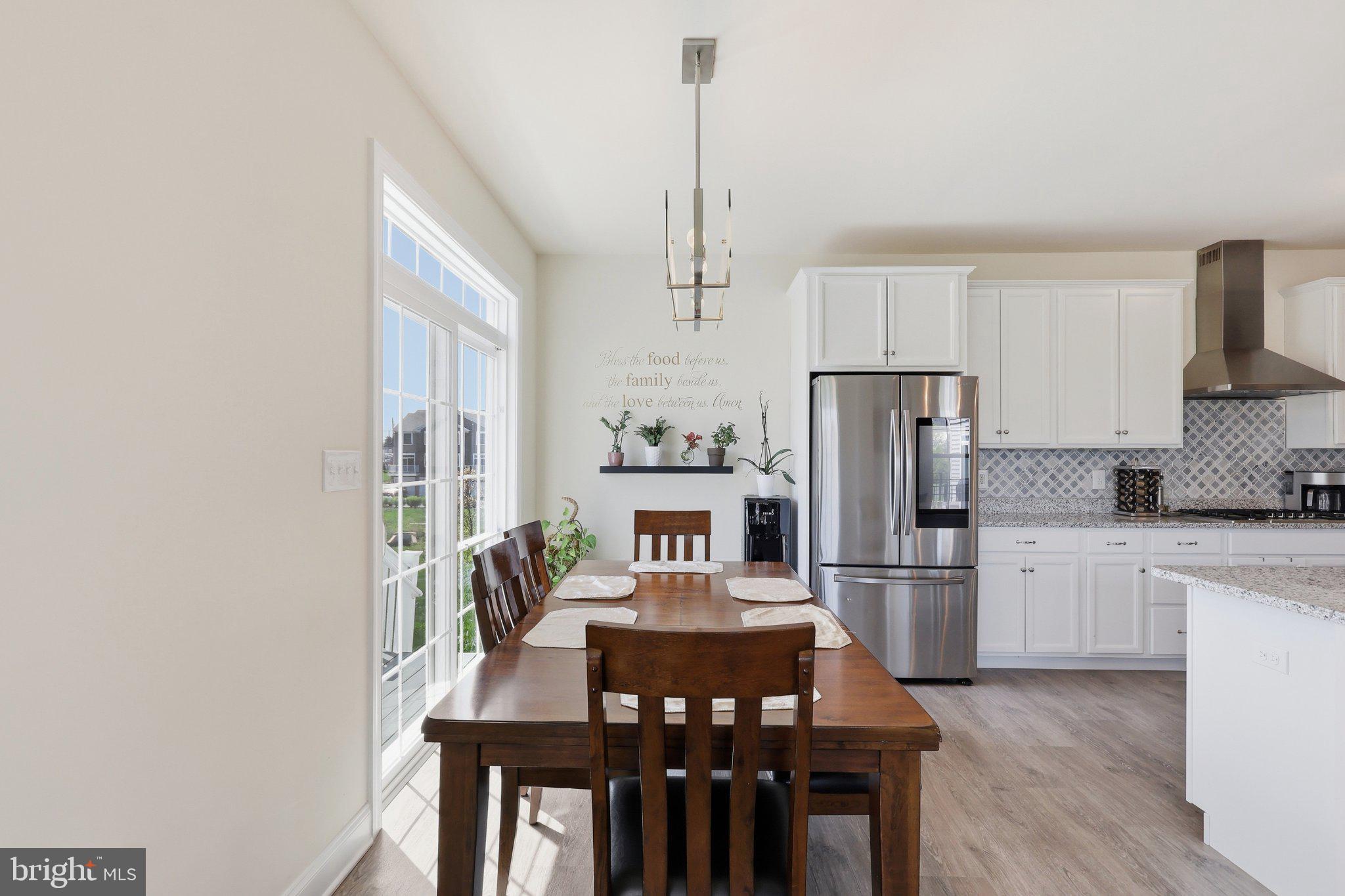 MAINLAND POINTE 1 - Residential