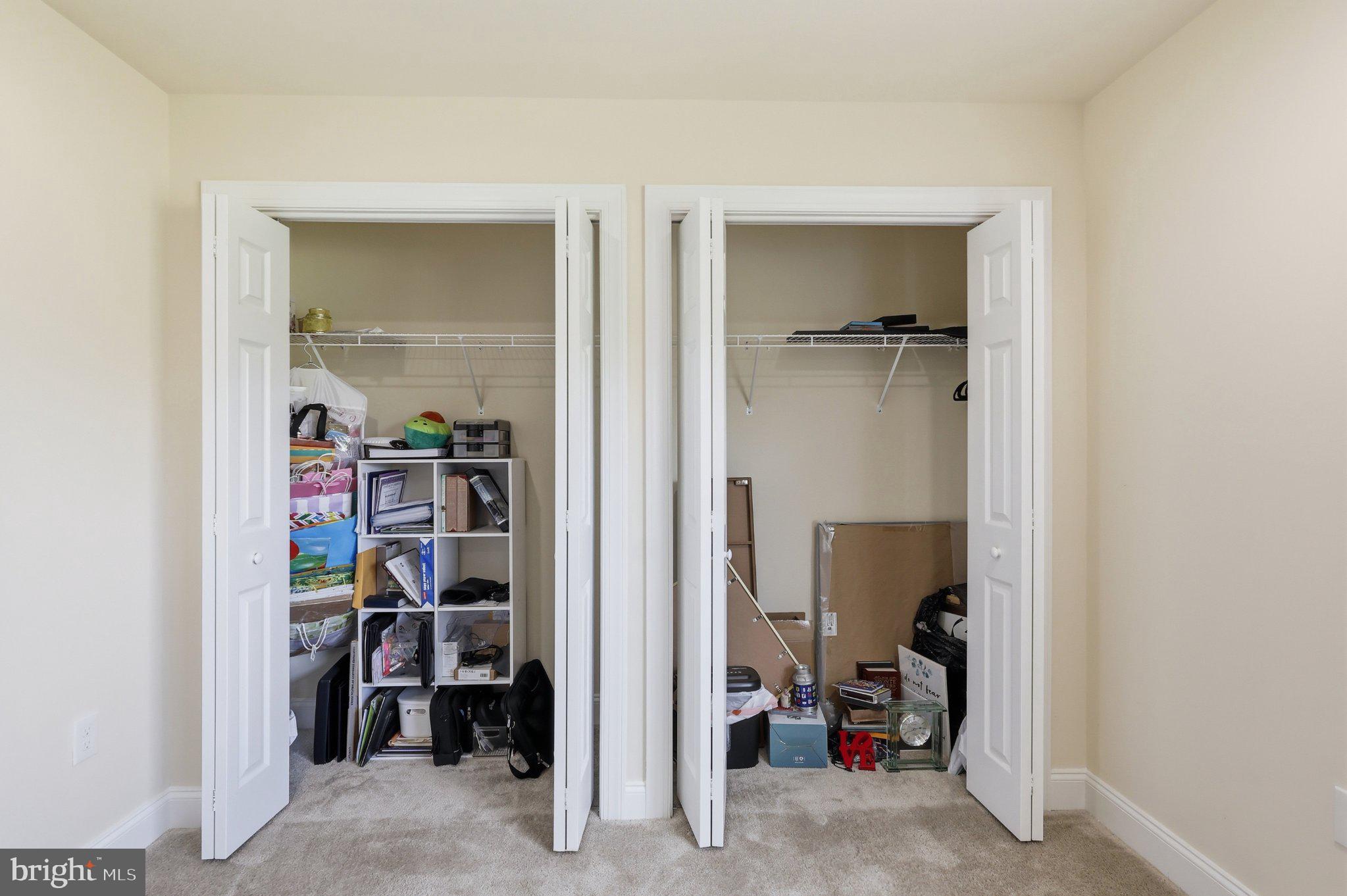 MAINLAND POINTE 1 - Residential