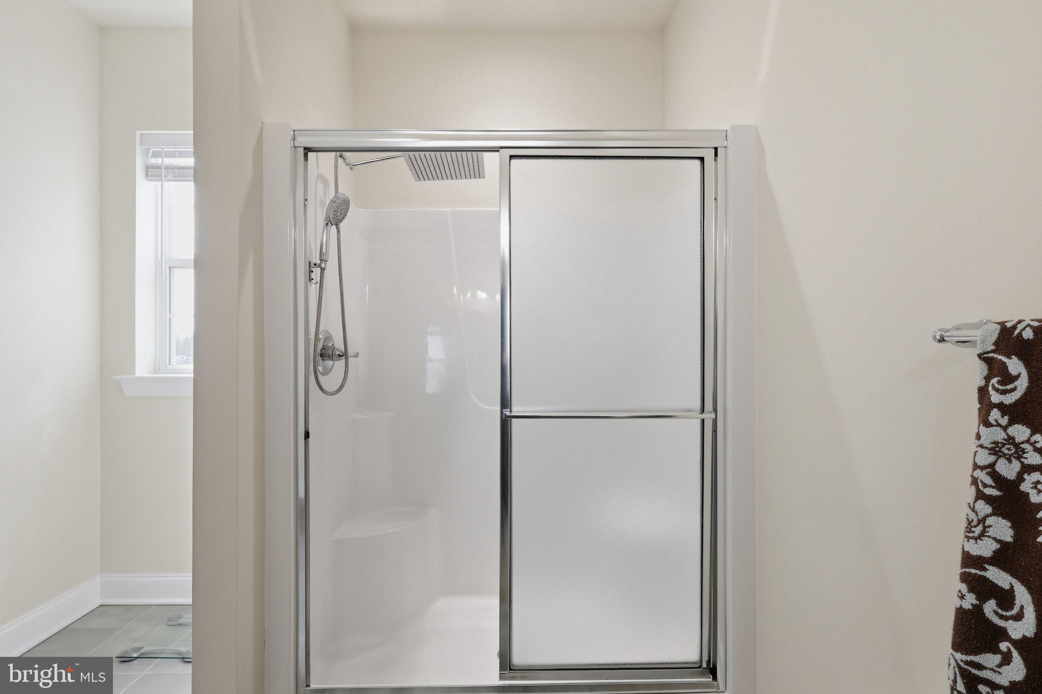 MAINLAND POINTE 1 - Residential