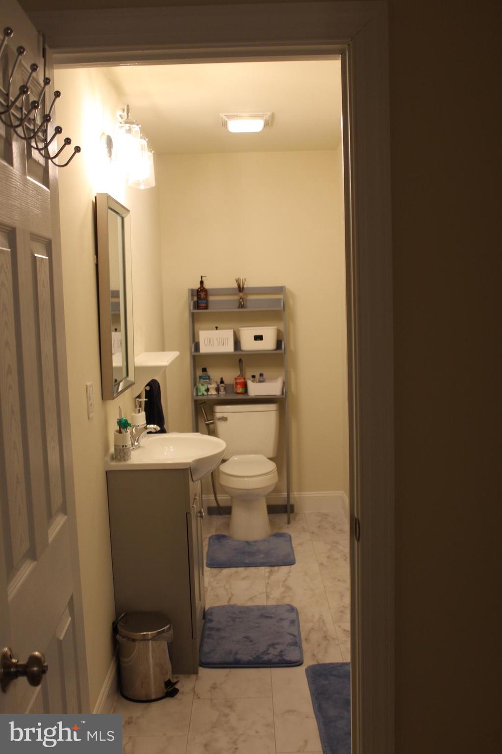 MAINLAND POINTE 1 - Residential