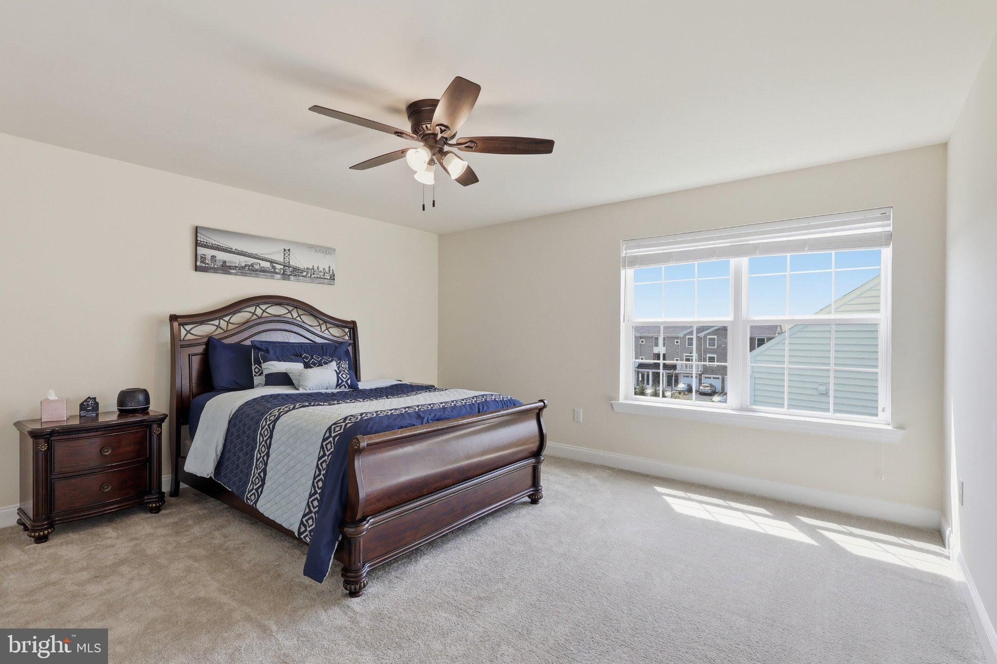 MAINLAND POINTE 1 - Residential