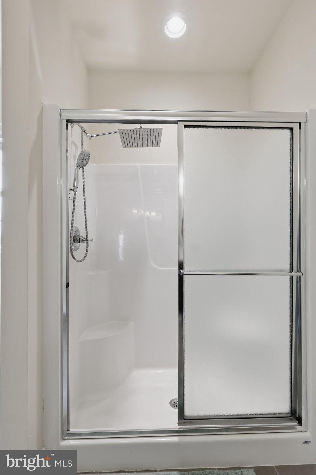 MAINLAND POINTE 1 - Residential