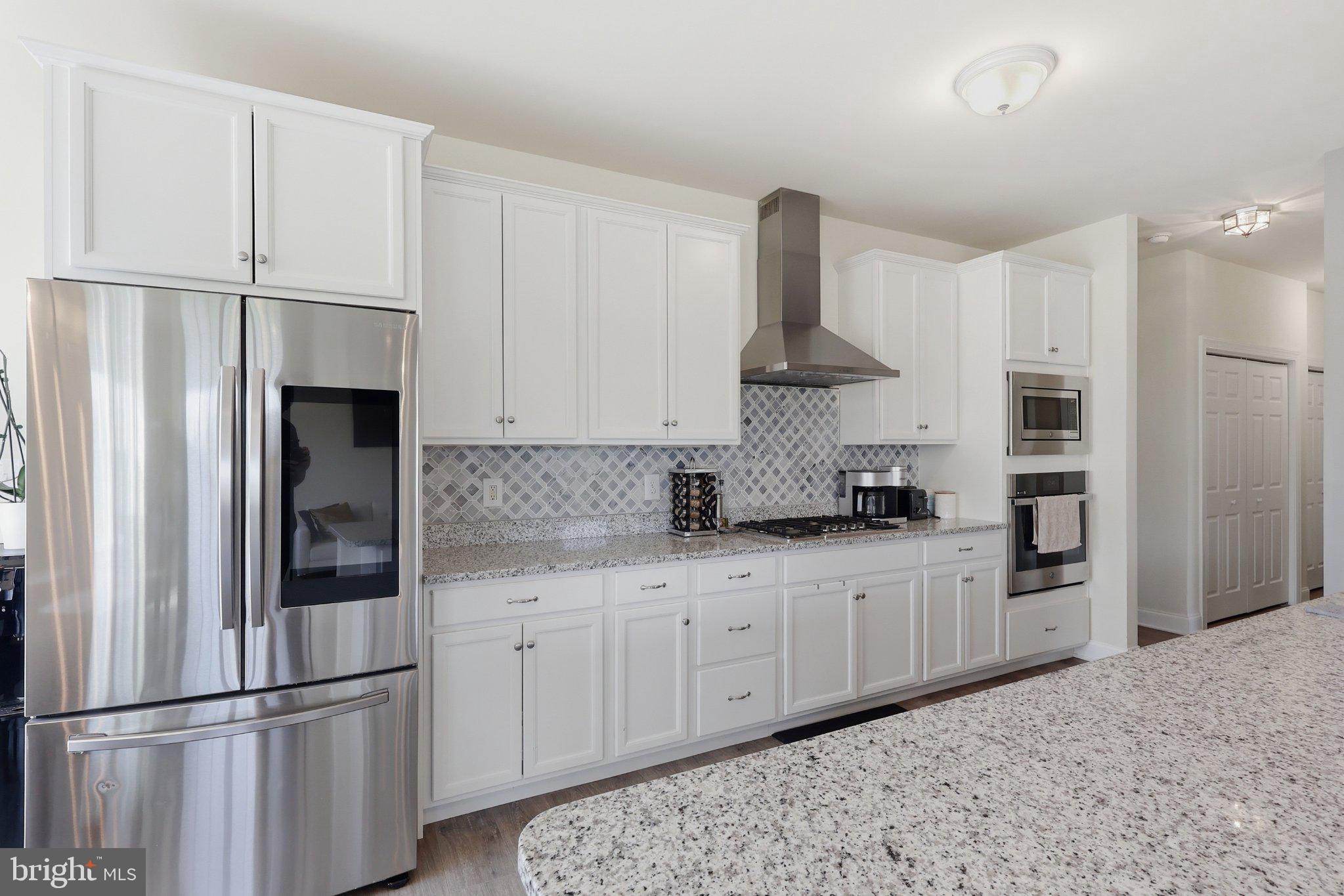 MAINLAND POINTE 1 - Residential