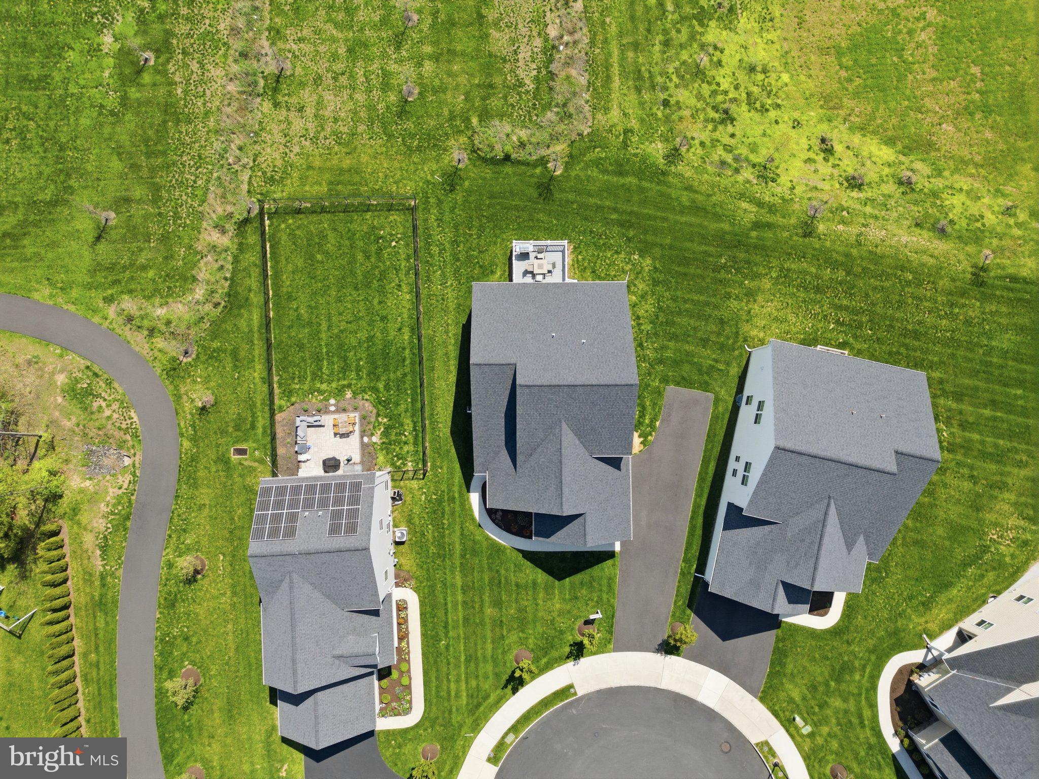 MAINLAND POINTE 1 - Residential