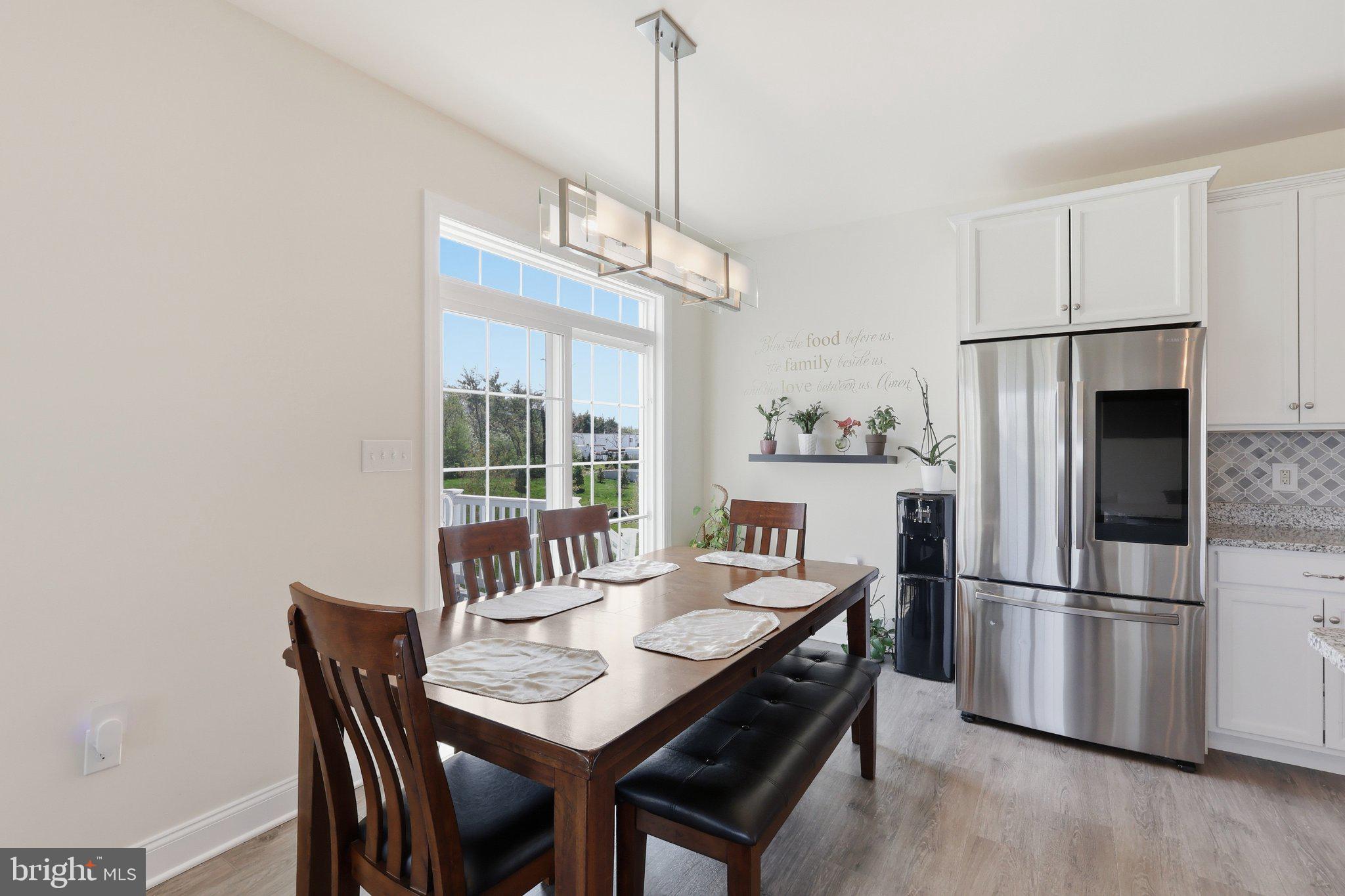 MAINLAND POINTE 1 - Residential