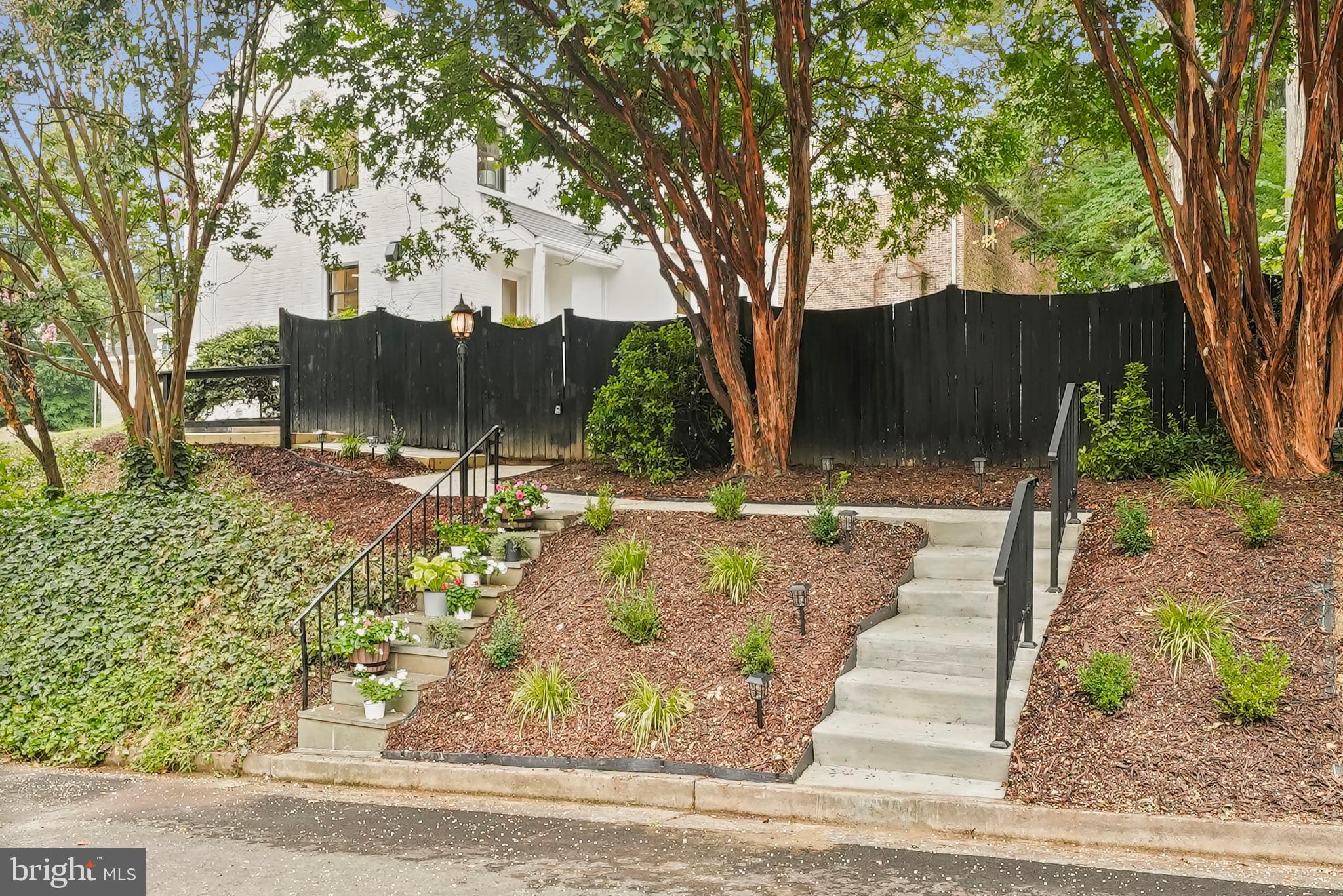 WOODMONT - Residential