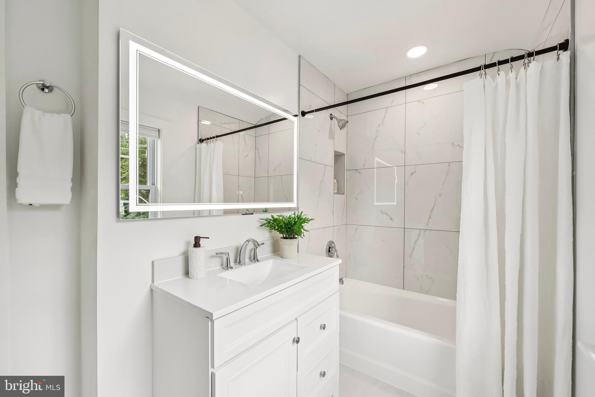 WOODMONT - Residential