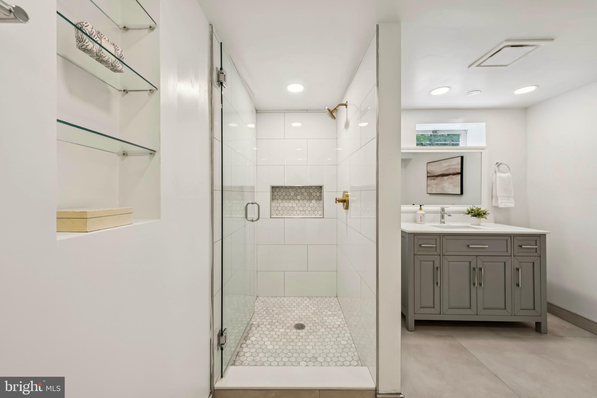 WOODMONT - Residential