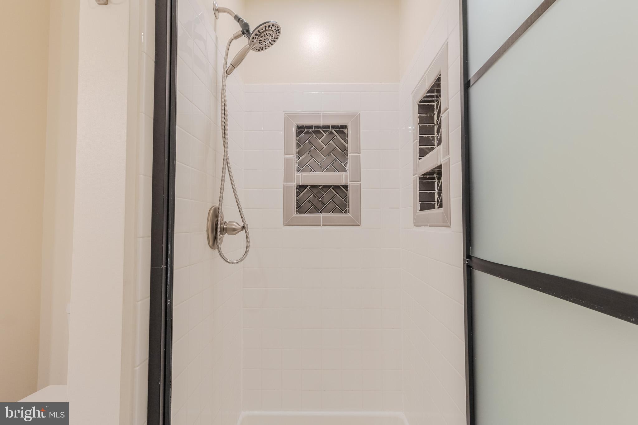 PINEY ORCHARD - Residential