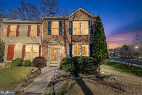Townhouse For Sale - 2437 High Brandy Way<br/> ODENTON, MD 21113