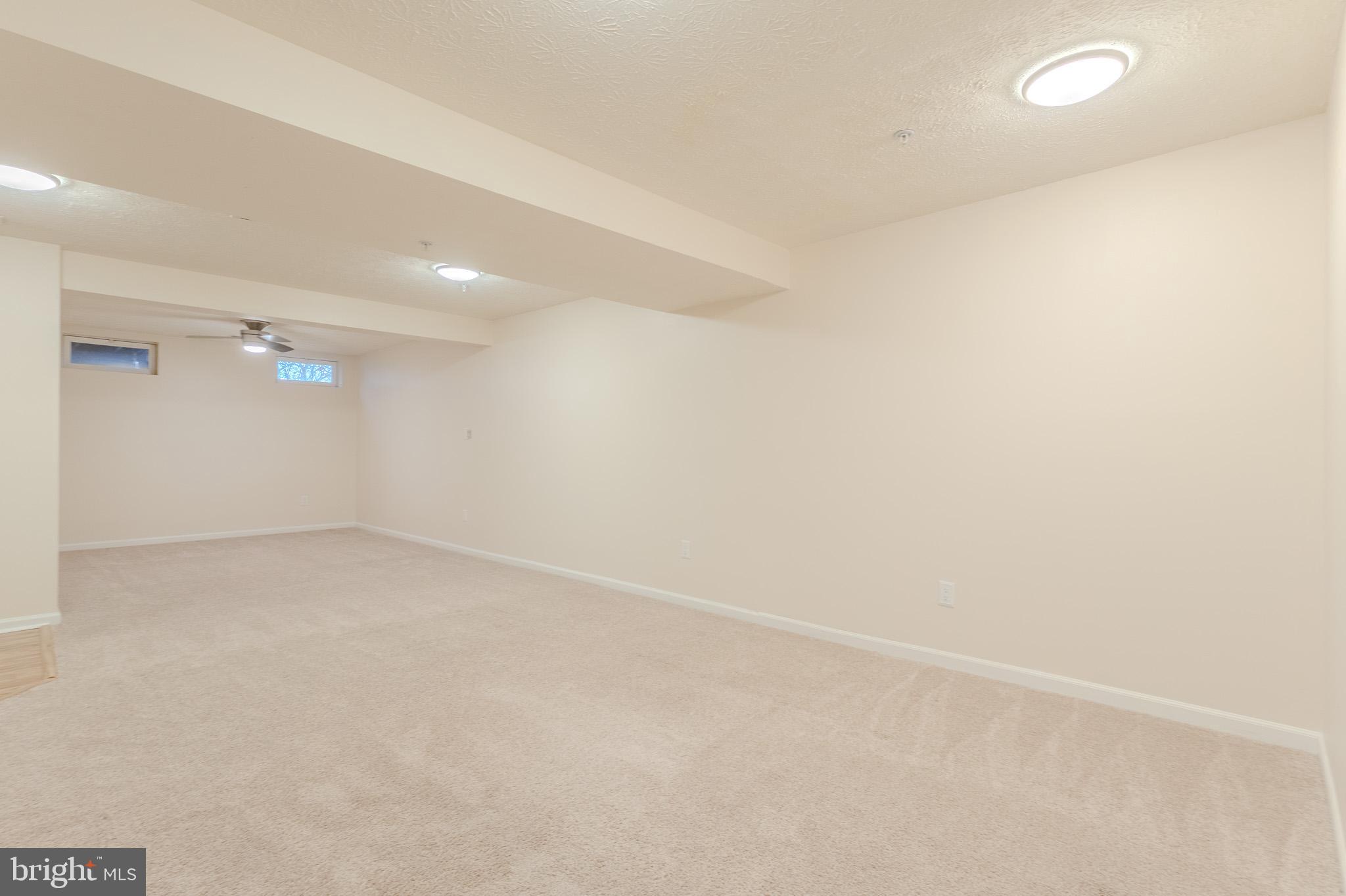 PINEY ORCHARD - Residential