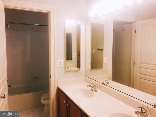 KING FARM BAILEYS COMMON - Residential Lease