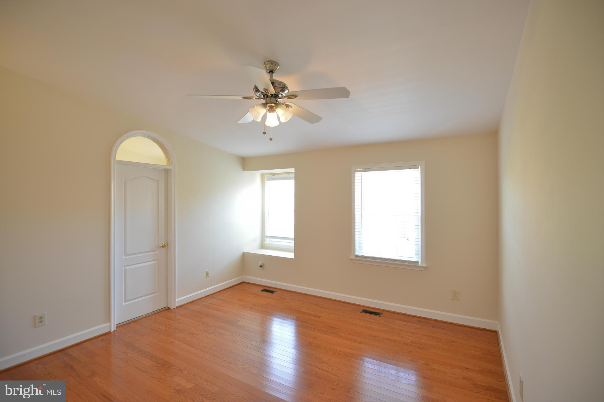 MERRY OAKS - Residential