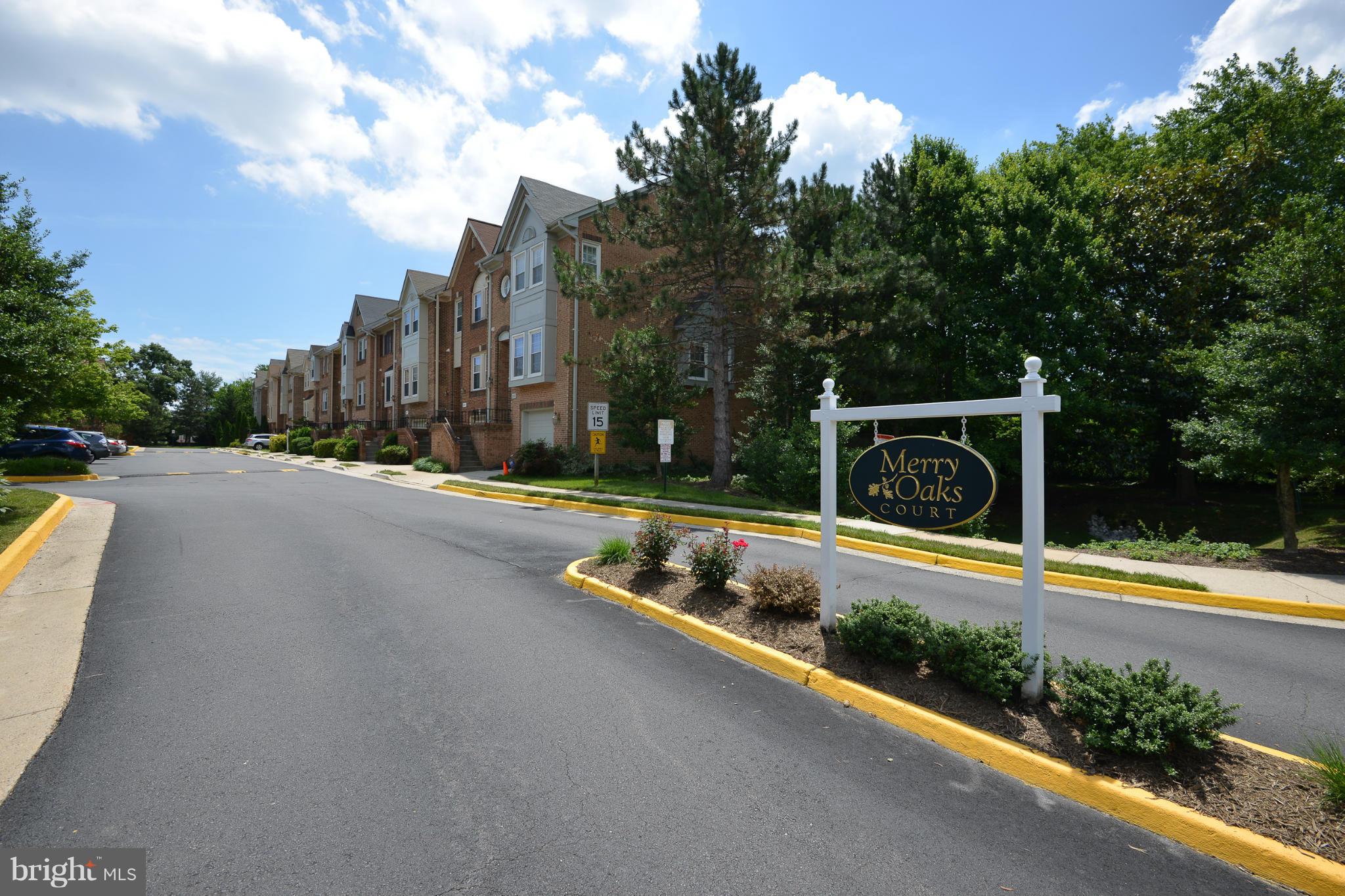 MERRY OAKS - Residential