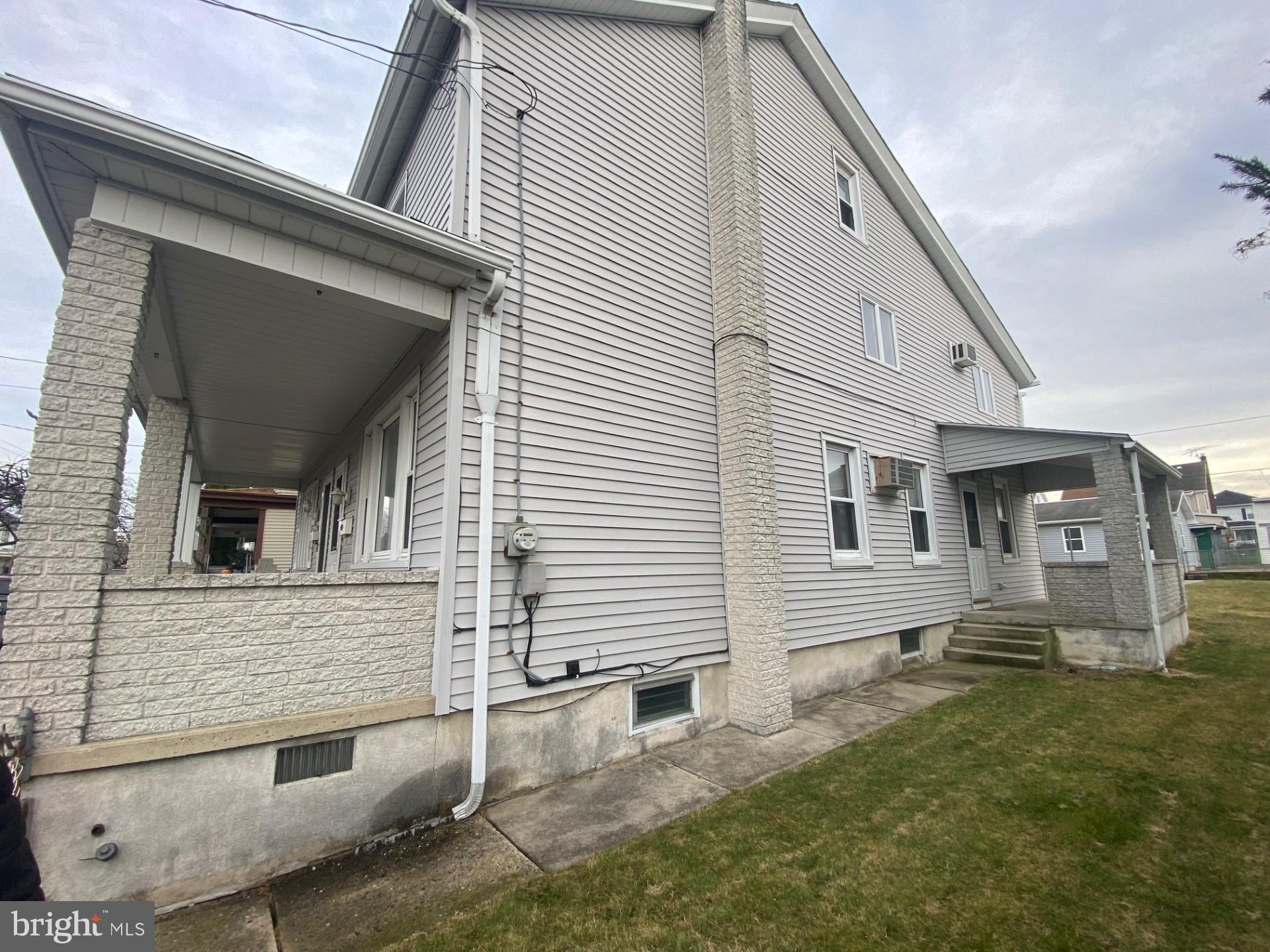 SUMMIT HILL BOROUGH - Residential