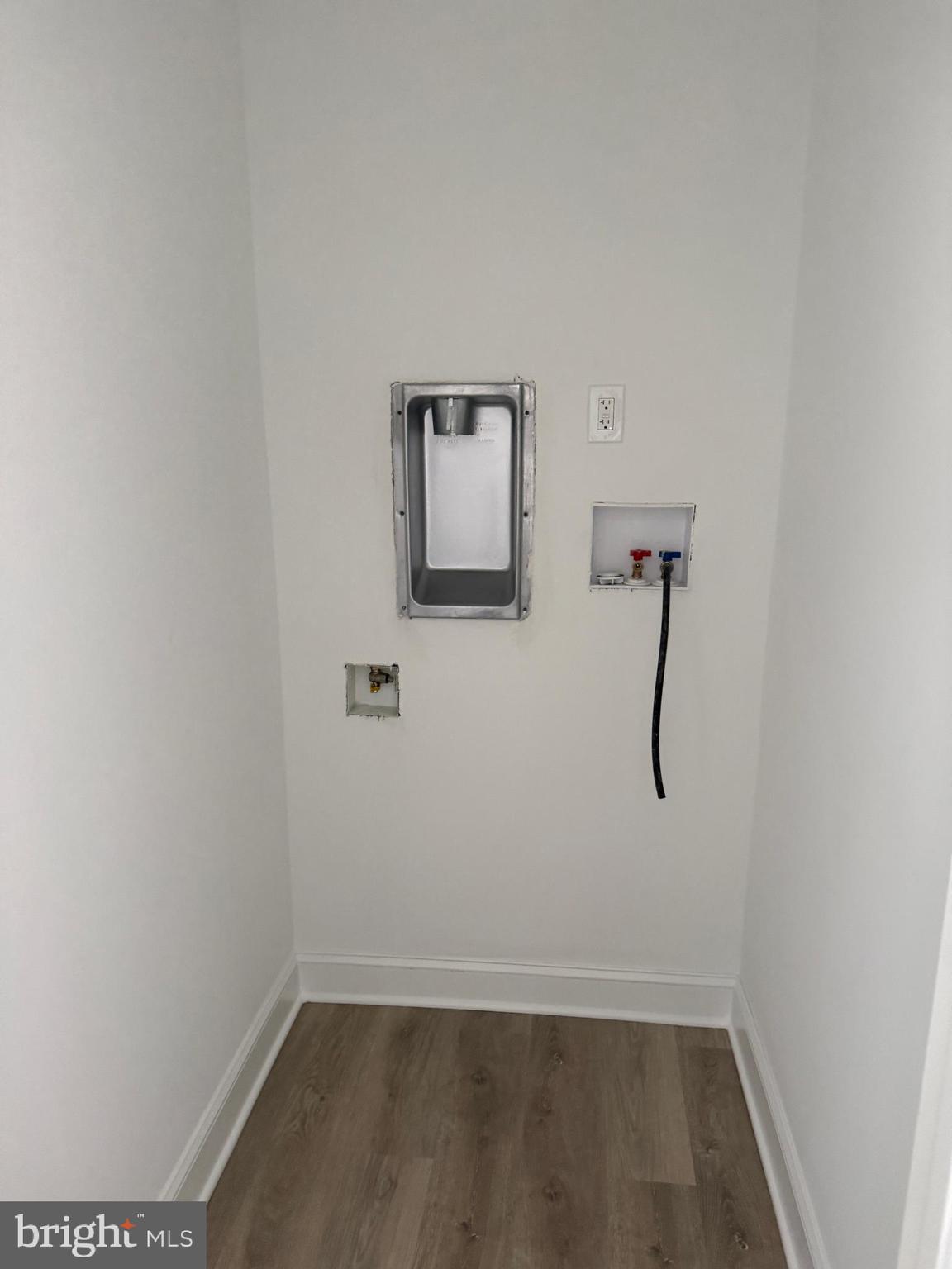 CROYDON MANOR - Residential