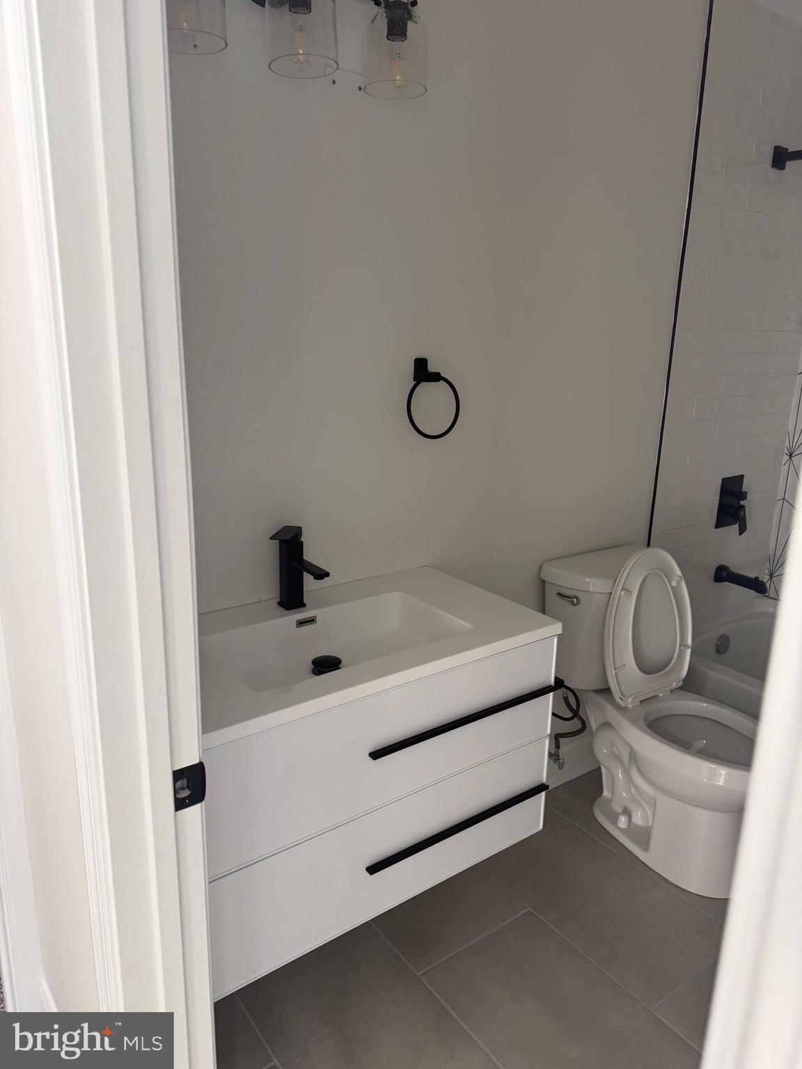 CROYDON MANOR - Residential