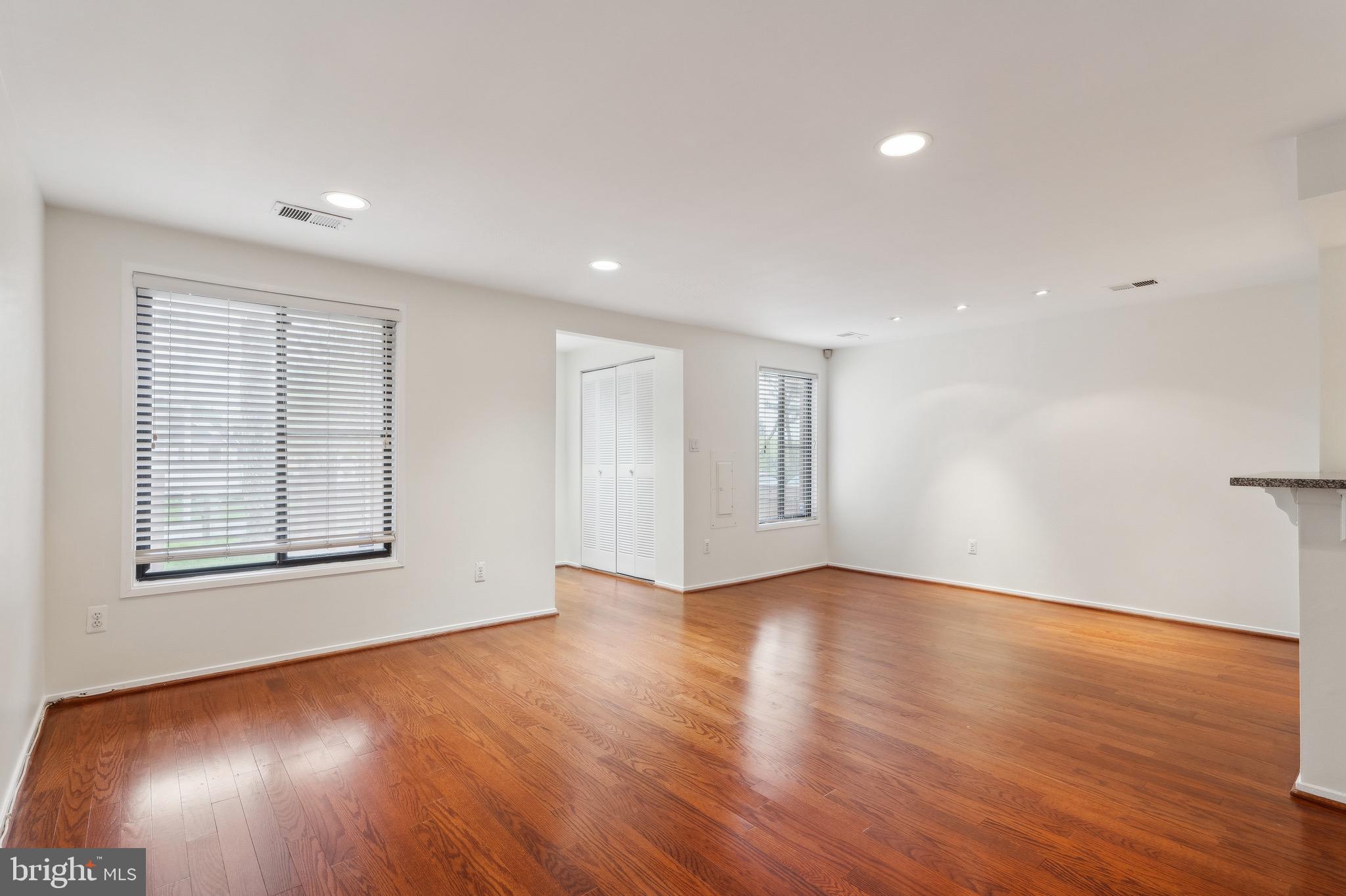 THOMAS CHOICE WEST - Residential