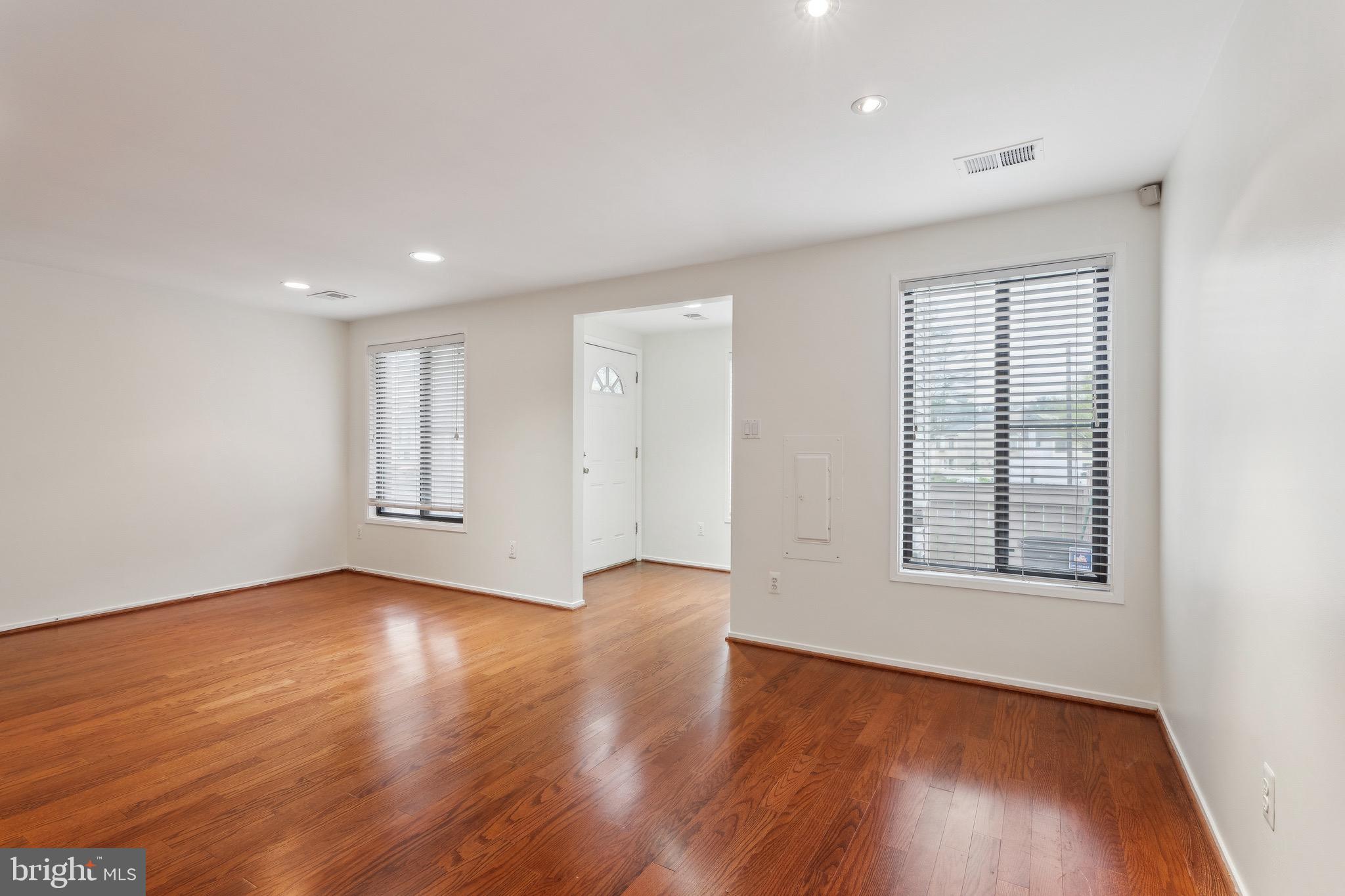 THOMAS CHOICE WEST - Residential