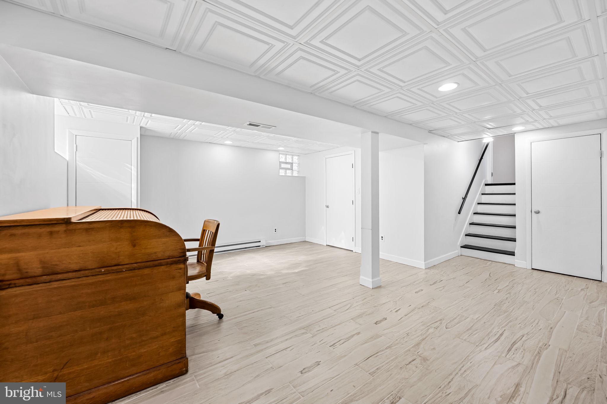 NOTTINGHAM WOODS - Residential Lease