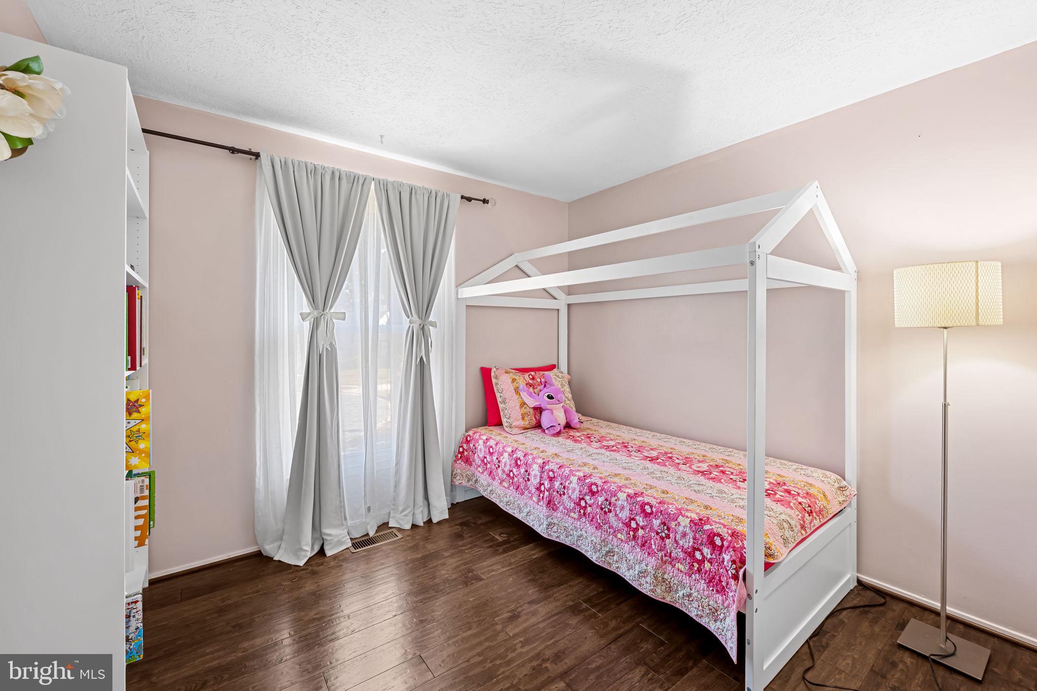 NOTTINGHAM WOODS - Residential Lease