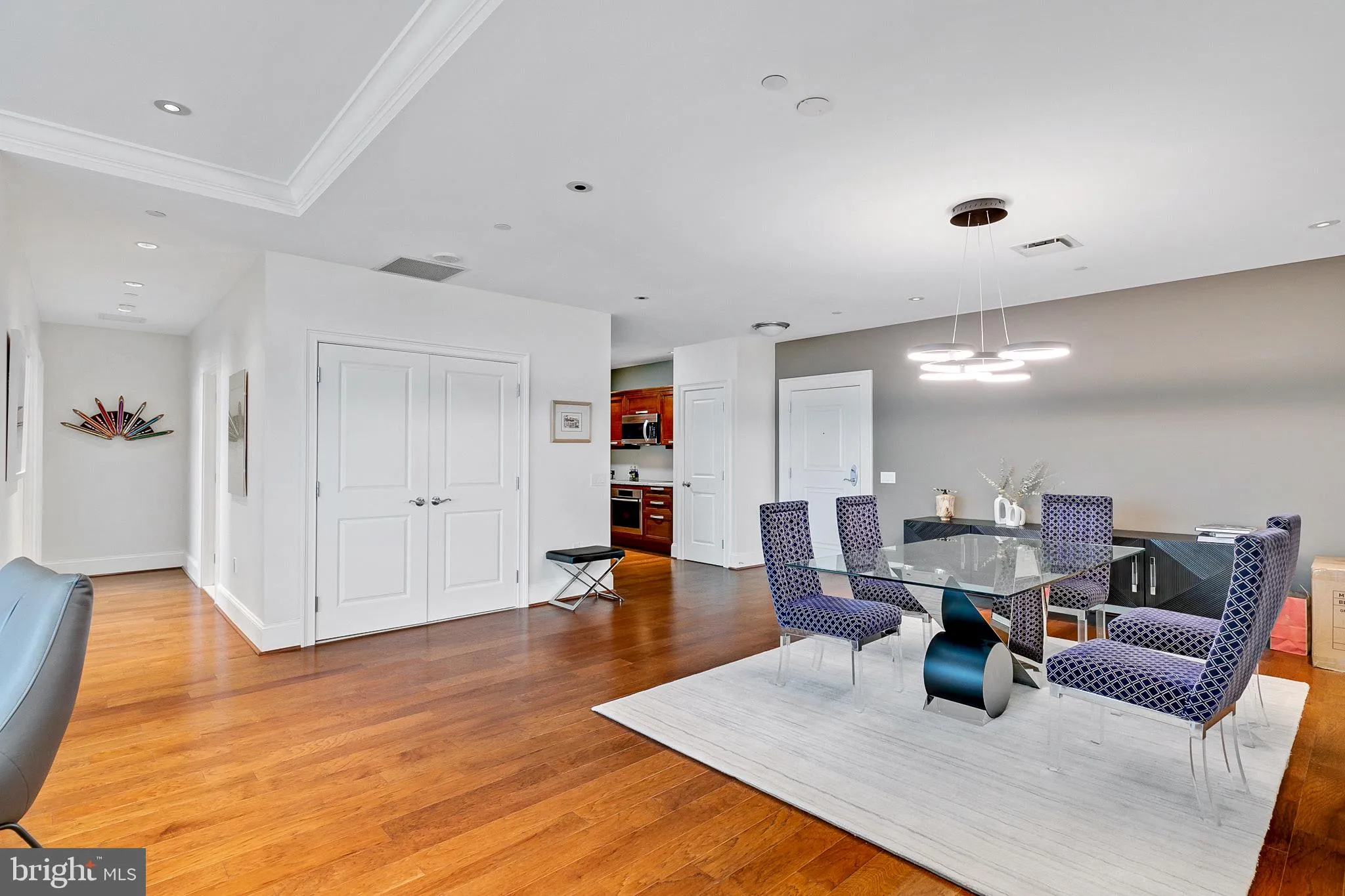 Philadelphia, Pennsylvania 19102, United States, 2 Bedrooms Bedrooms, ,2 BathroomsBathrooms,Residential,Active,78116