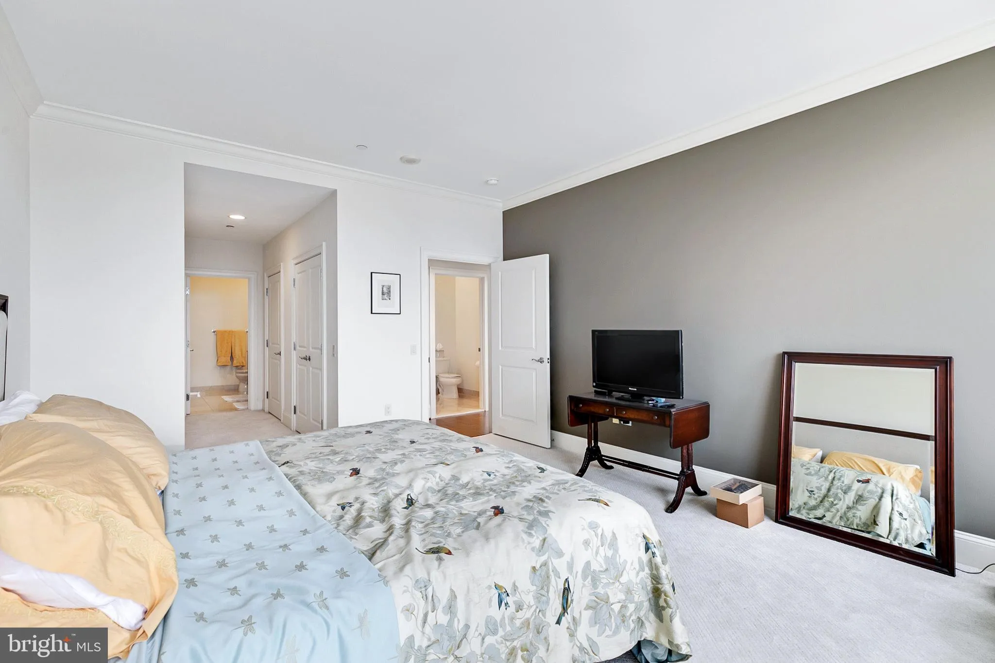 Philadelphia, Pennsylvania 19102, United States, 2 Bedrooms Bedrooms, ,2 BathroomsBathrooms,Residential,Active,78116