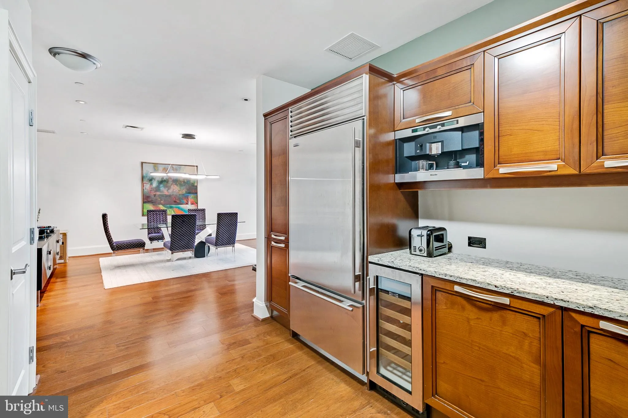 Philadelphia, Pennsylvania 19102, United States, 2 Bedrooms Bedrooms, ,2 BathroomsBathrooms,Residential,Active,78116