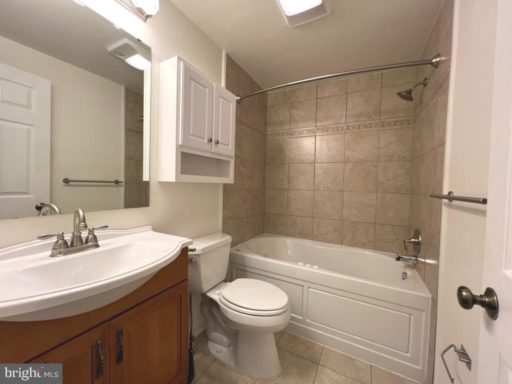 WEDGEWOOD FOREST - Residential Lease