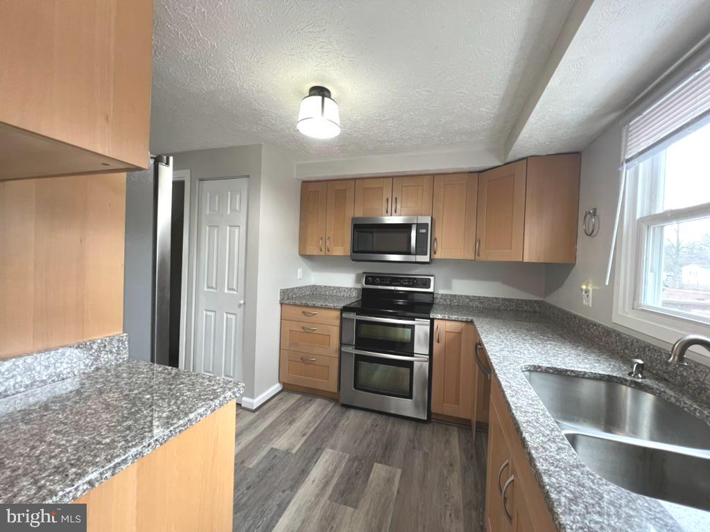 WEDGEWOOD FOREST - Residential Lease