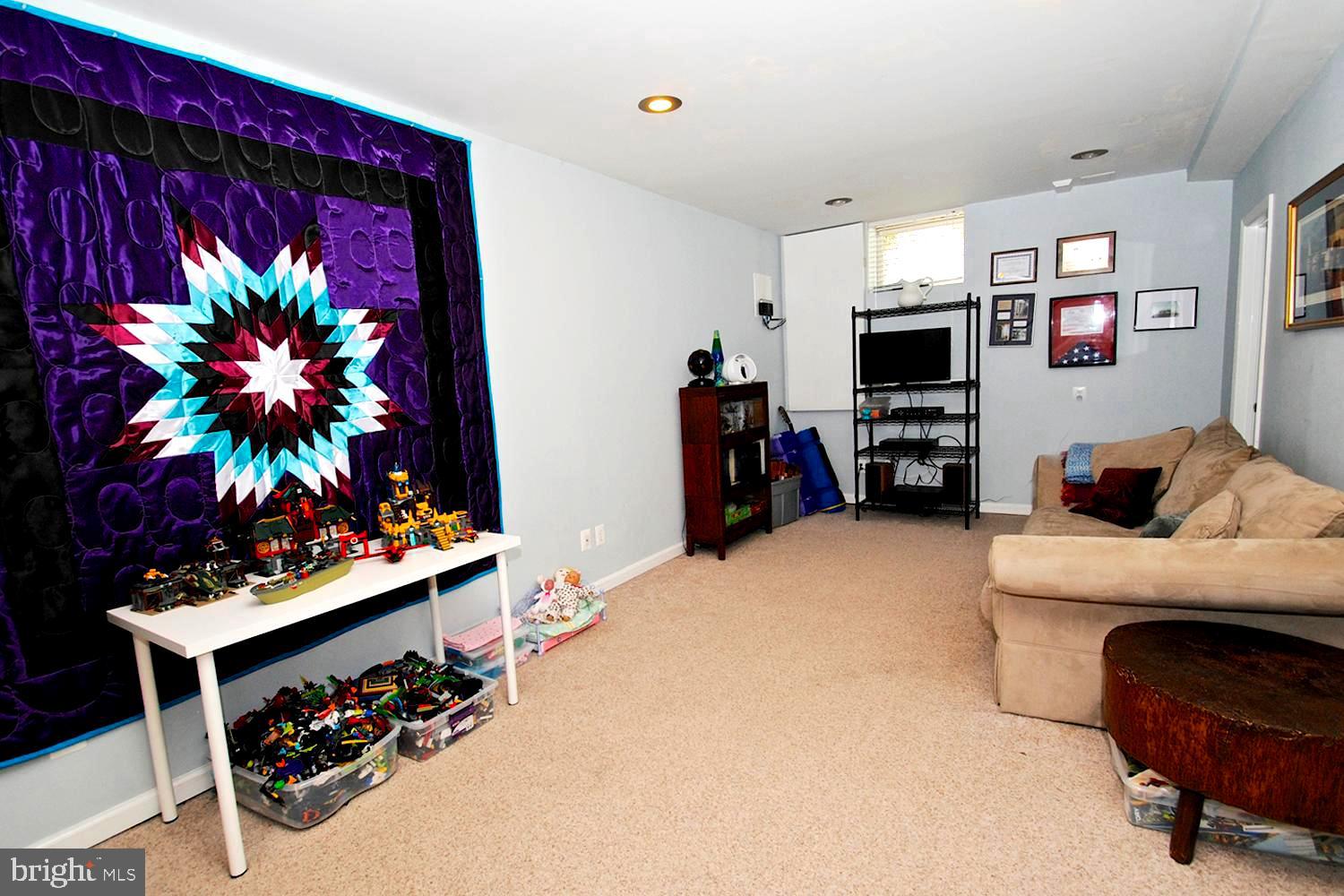 WOODFIELD VILLAGE - Residential Lease