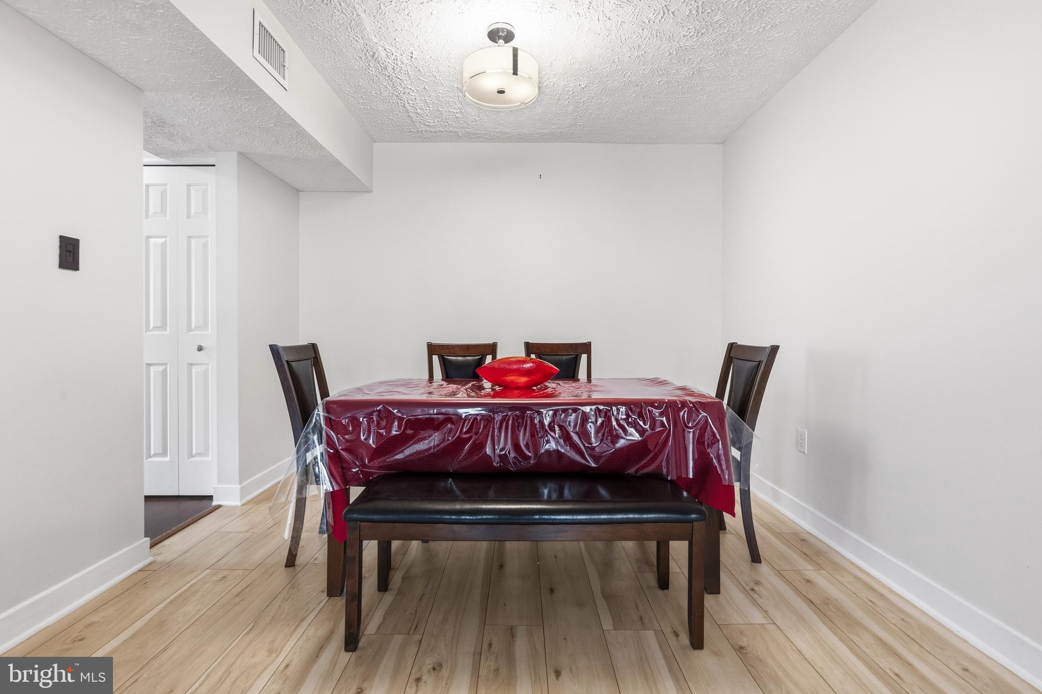 SINGLETONS GROVE - Residential