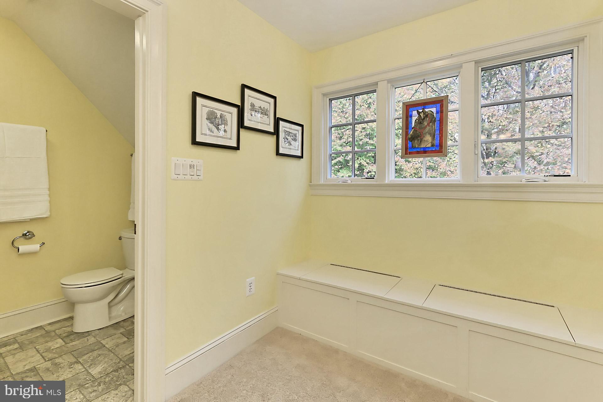 JEFFERSON RUN MANOR - Residential Lease