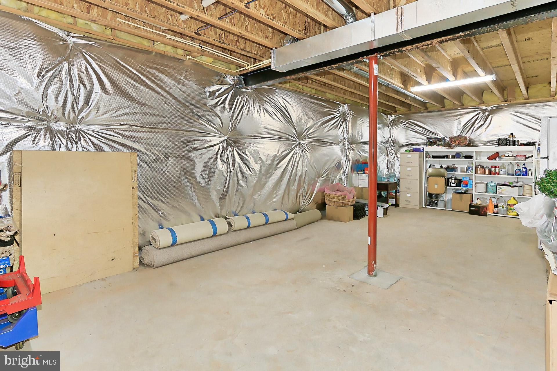 JEFFERSON RUN MANOR - Residential Lease