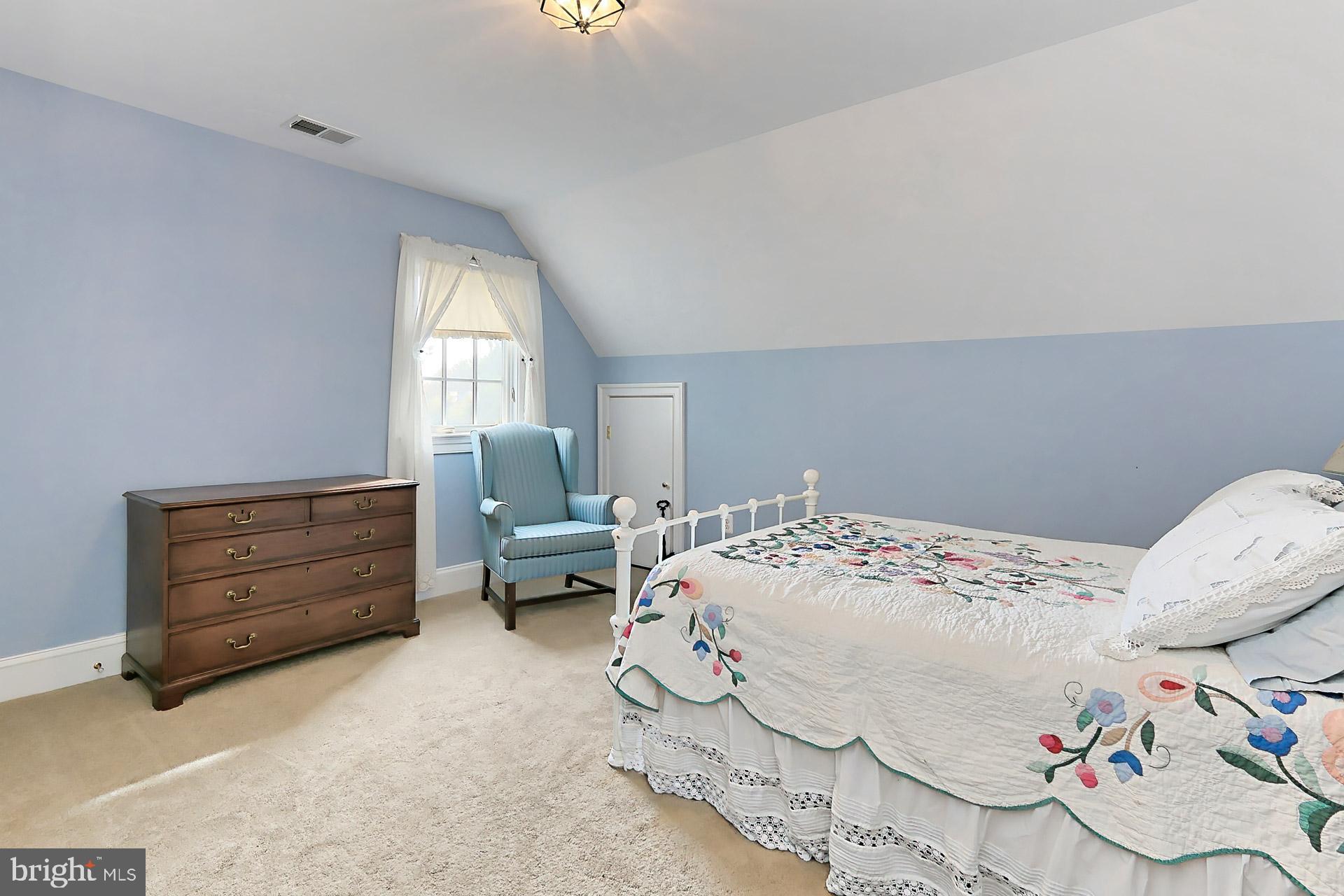 JEFFERSON RUN MANOR - Residential Lease