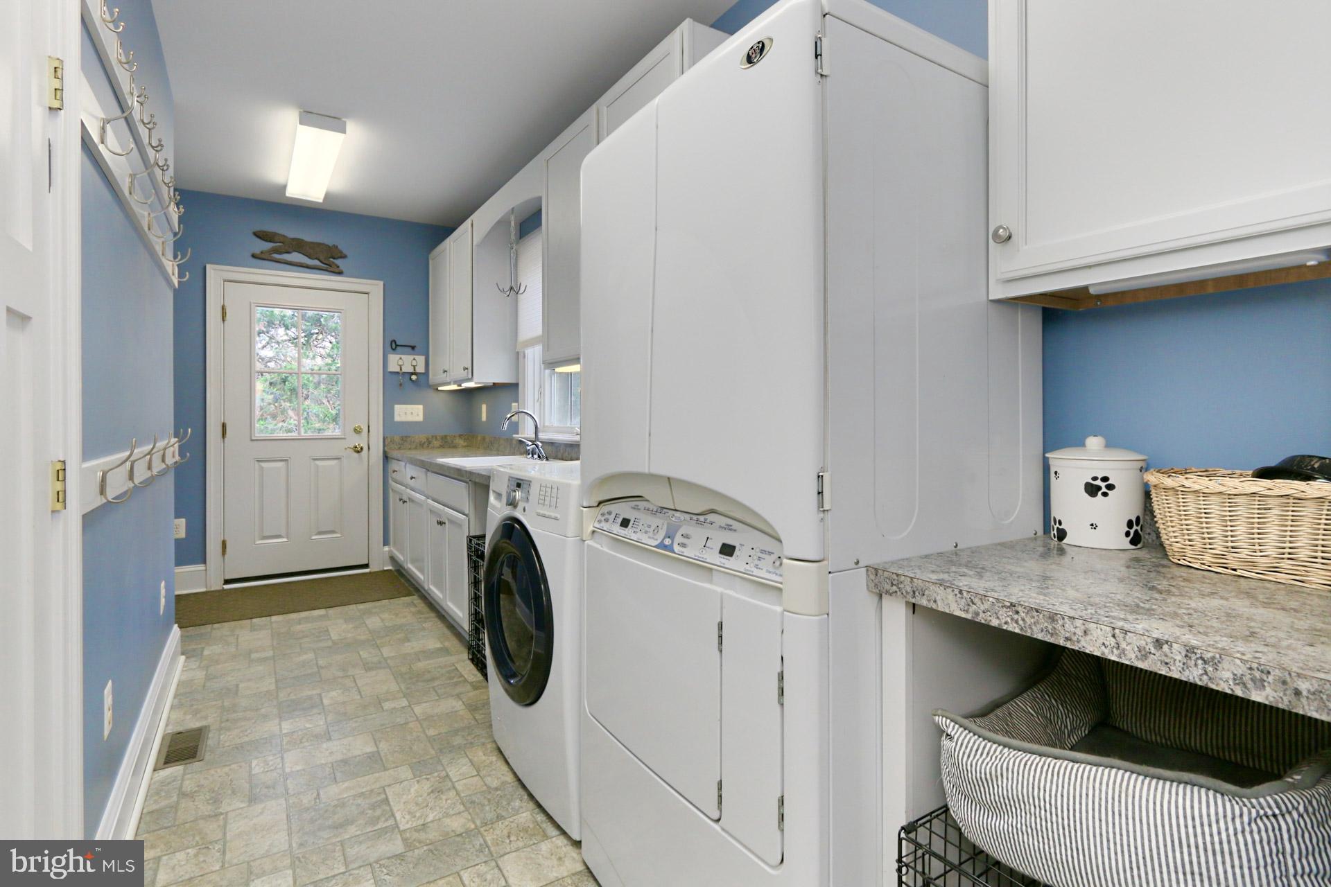 JEFFERSON RUN MANOR - Residential Lease