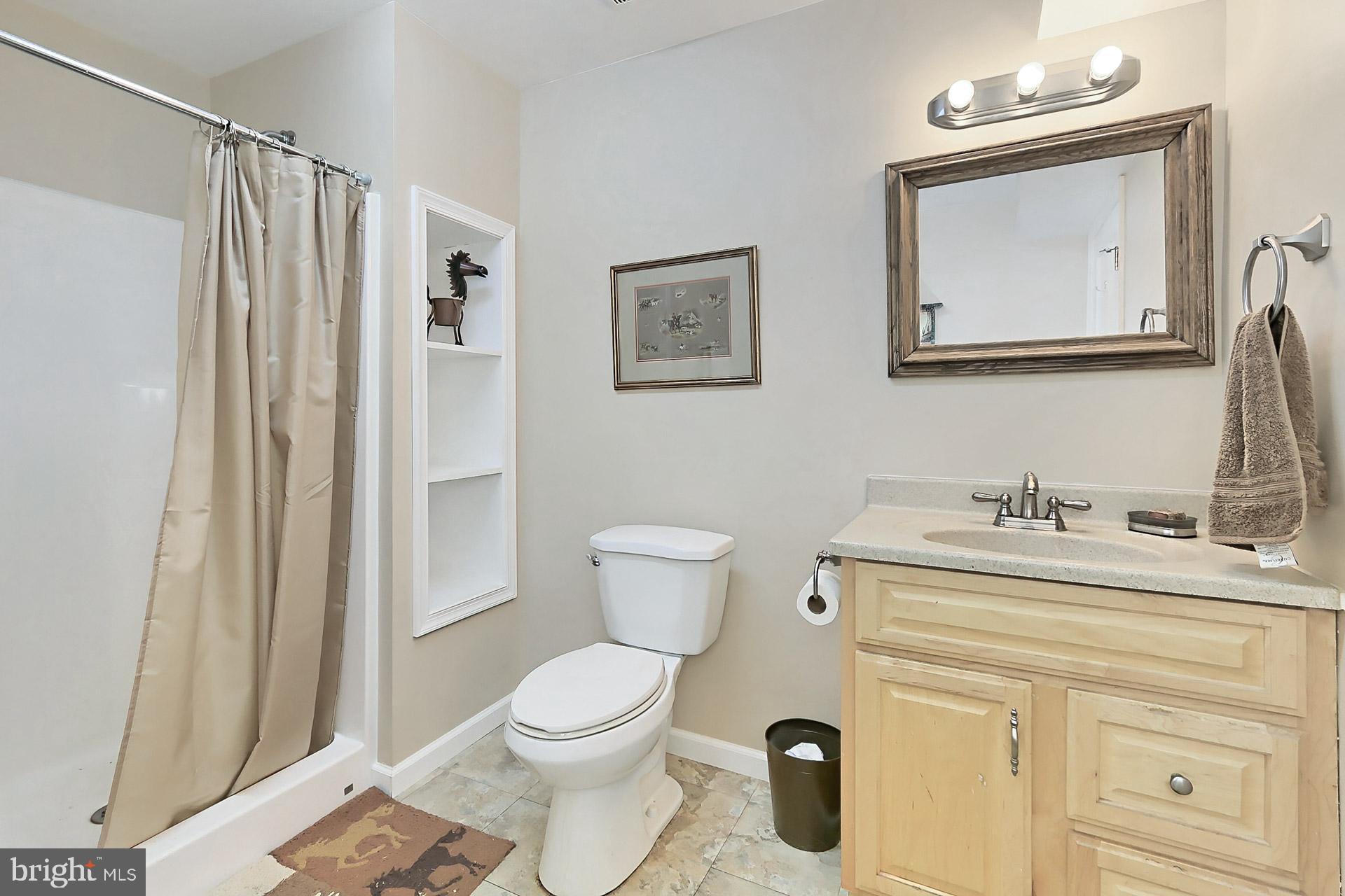 JEFFERSON RUN MANOR - Residential Lease