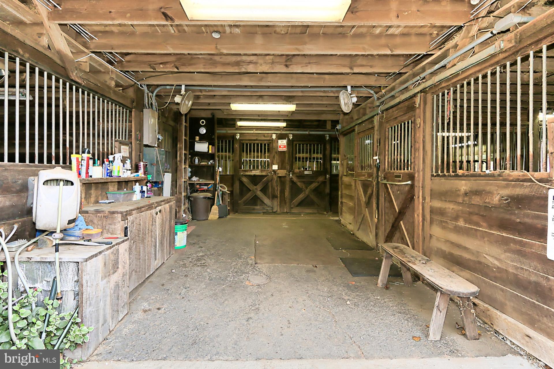 JEFFERSON RUN MANOR - Residential Lease