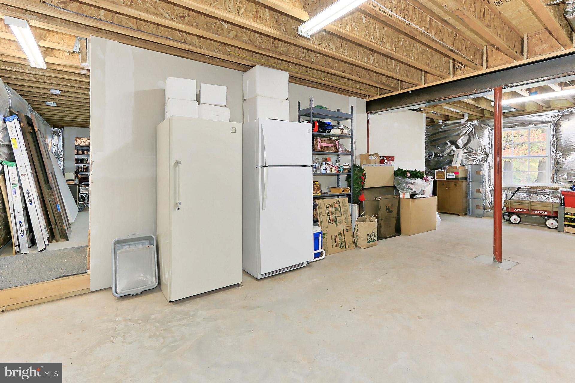 JEFFERSON RUN MANOR - Residential Lease