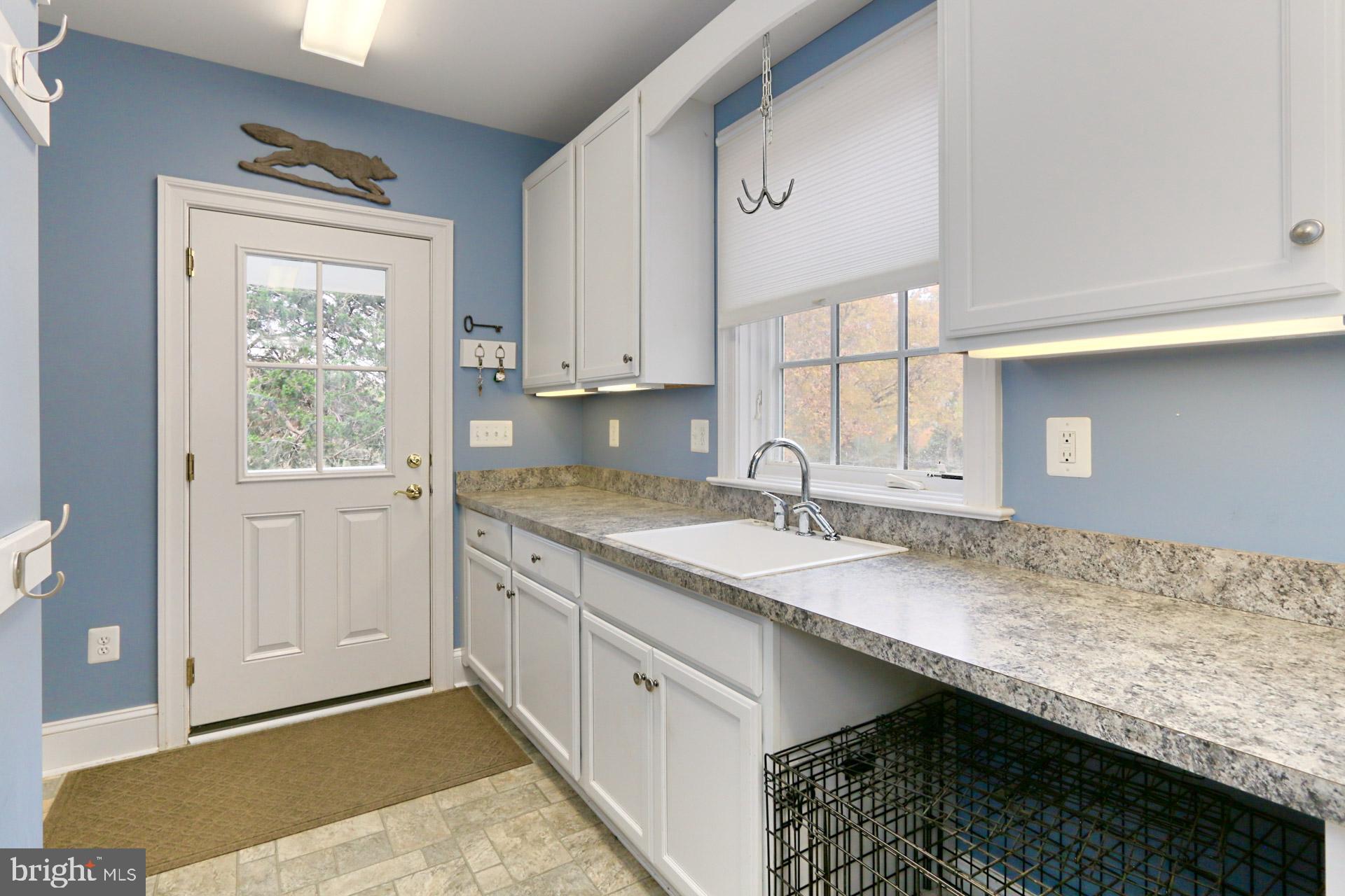 JEFFERSON RUN MANOR - Residential Lease