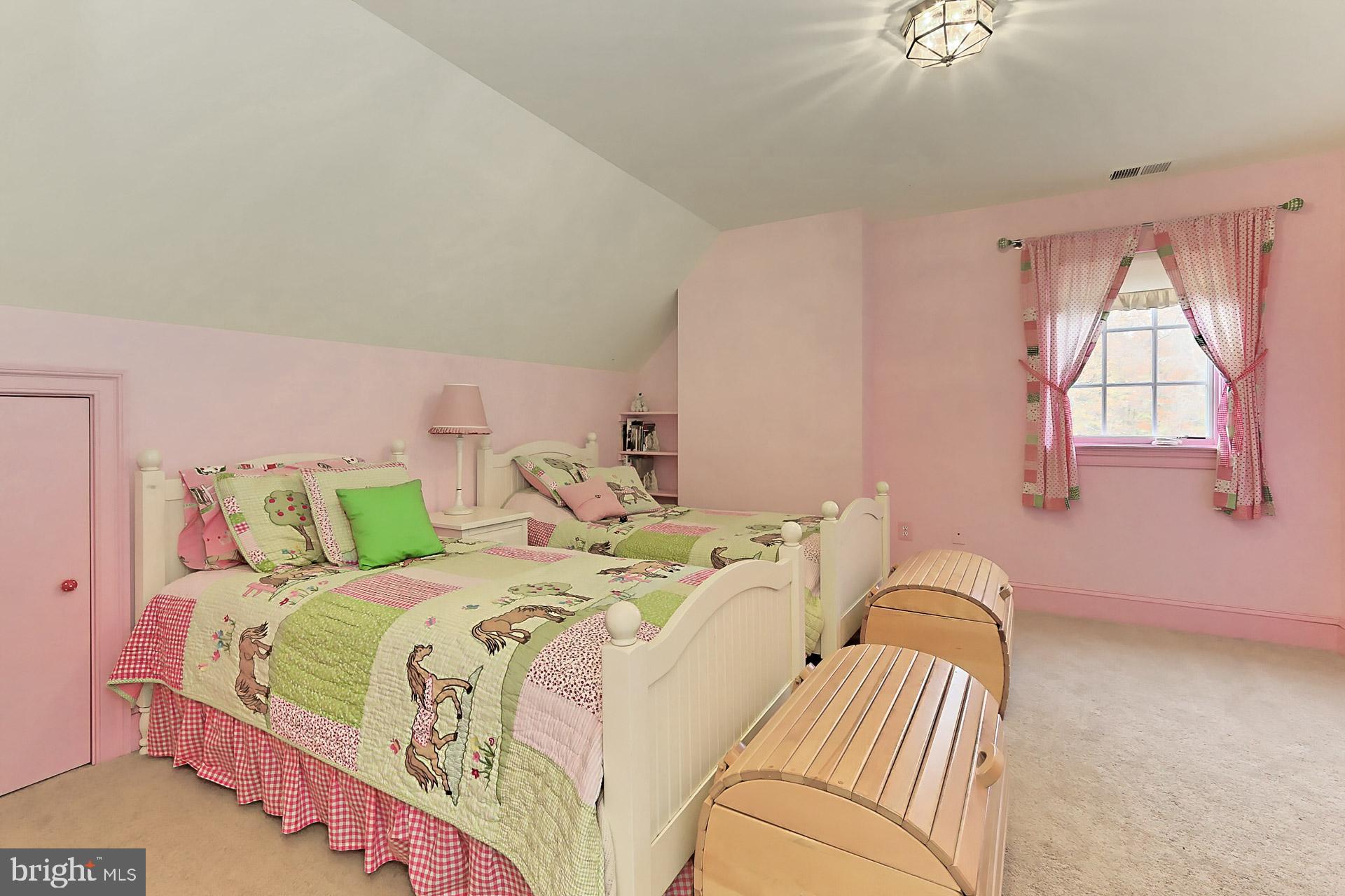 JEFFERSON RUN MANOR - Residential Lease