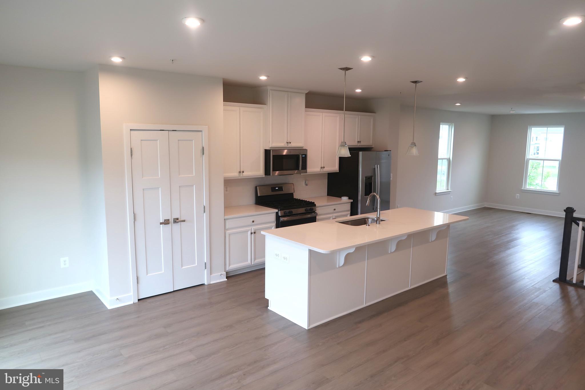 WELLINGTON FARMS - Residential
