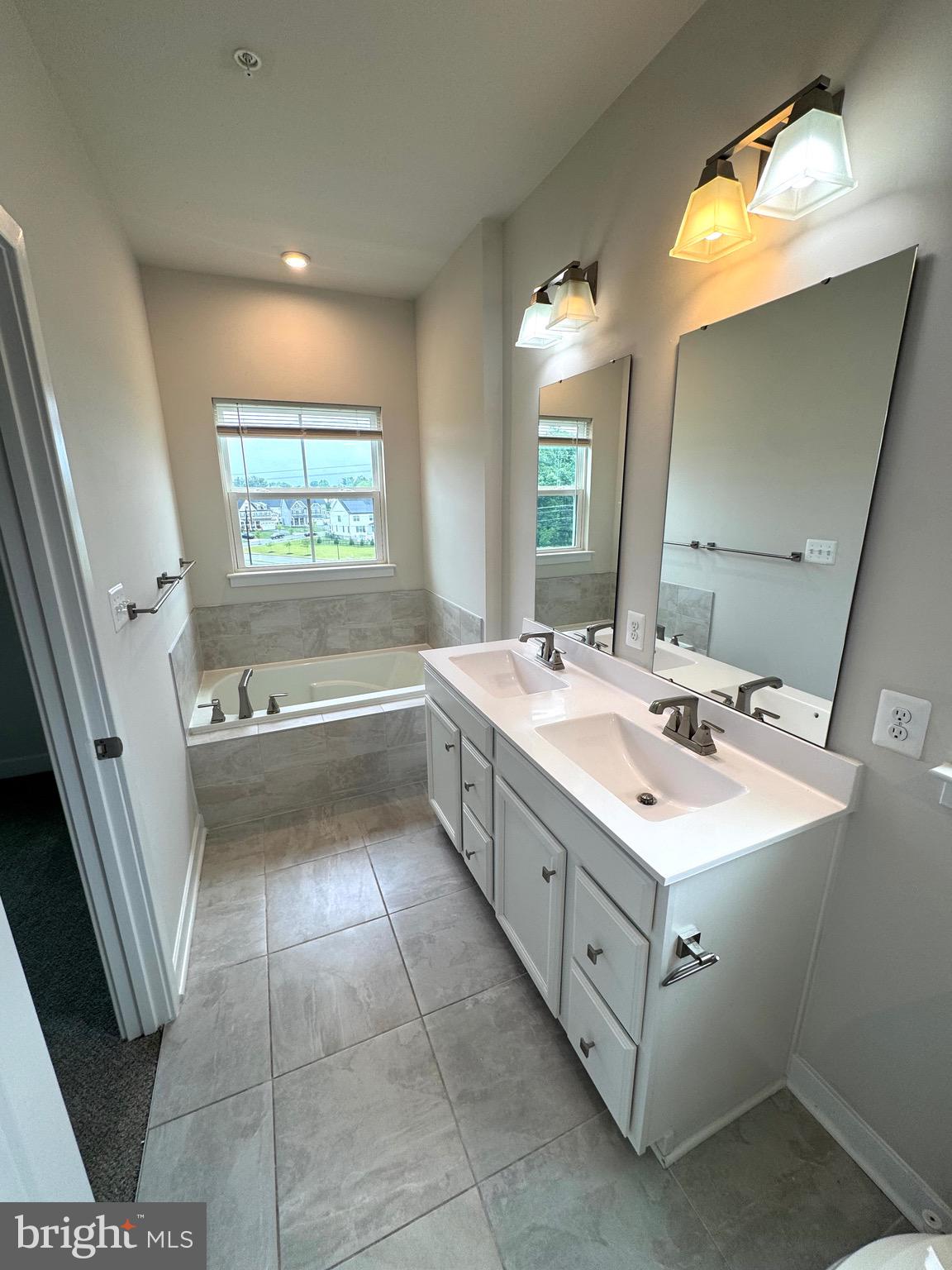 WELLINGTON FARMS - Residential