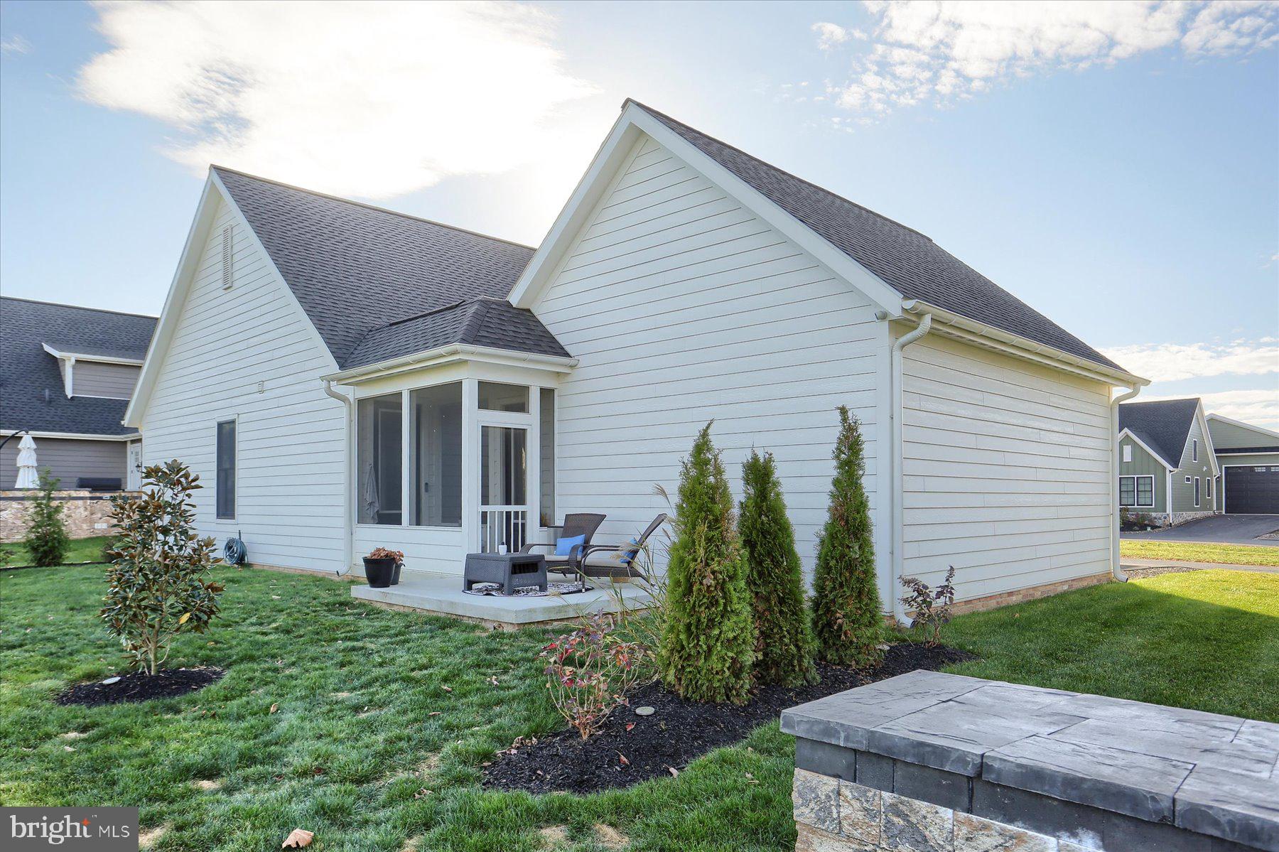 THE PORCHES OF ALLENBERRY - Residential