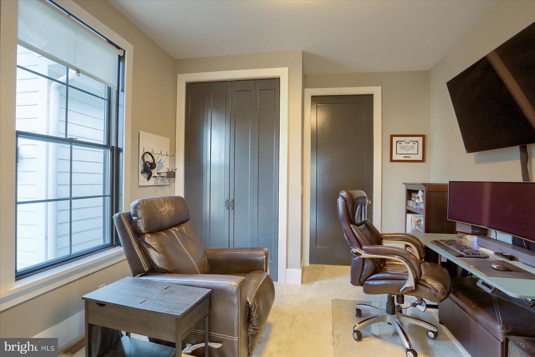 THE PORCHES OF ALLENBERRY - Residential