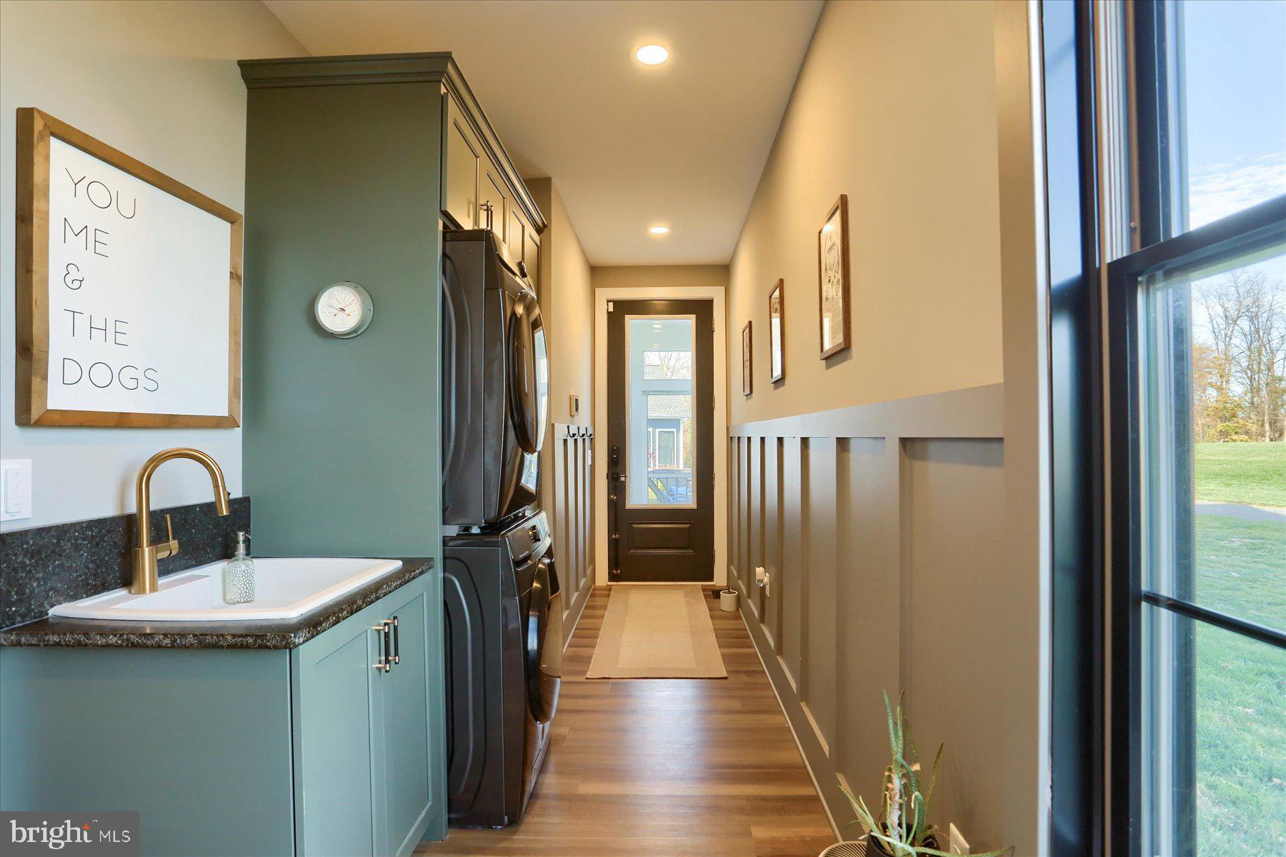 THE PORCHES OF ALLENBERRY - Residential