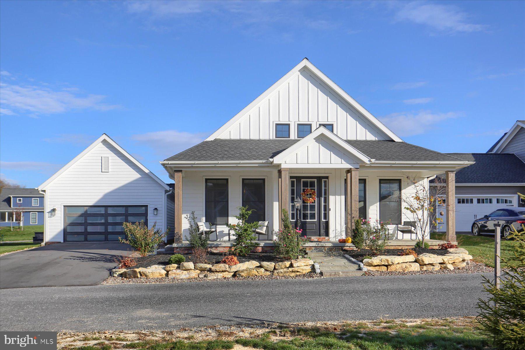 THE PORCHES OF ALLENBERRY - Residential