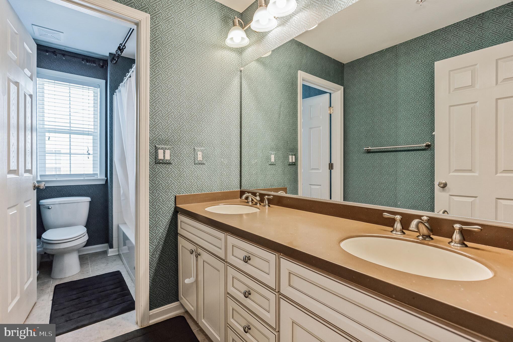 GLENEAGLES AT ST CHARLES - Residential