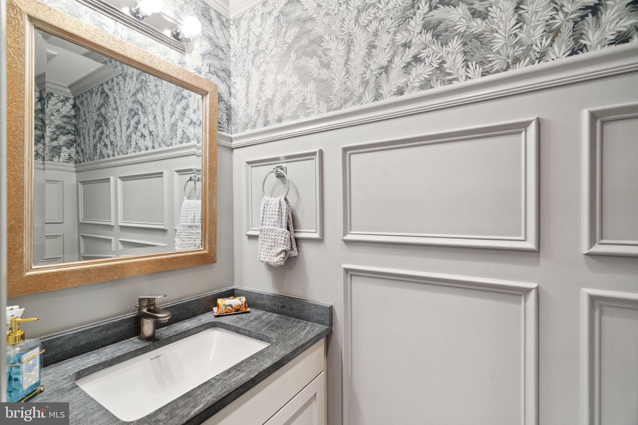 SOCIETY HILL - Residential